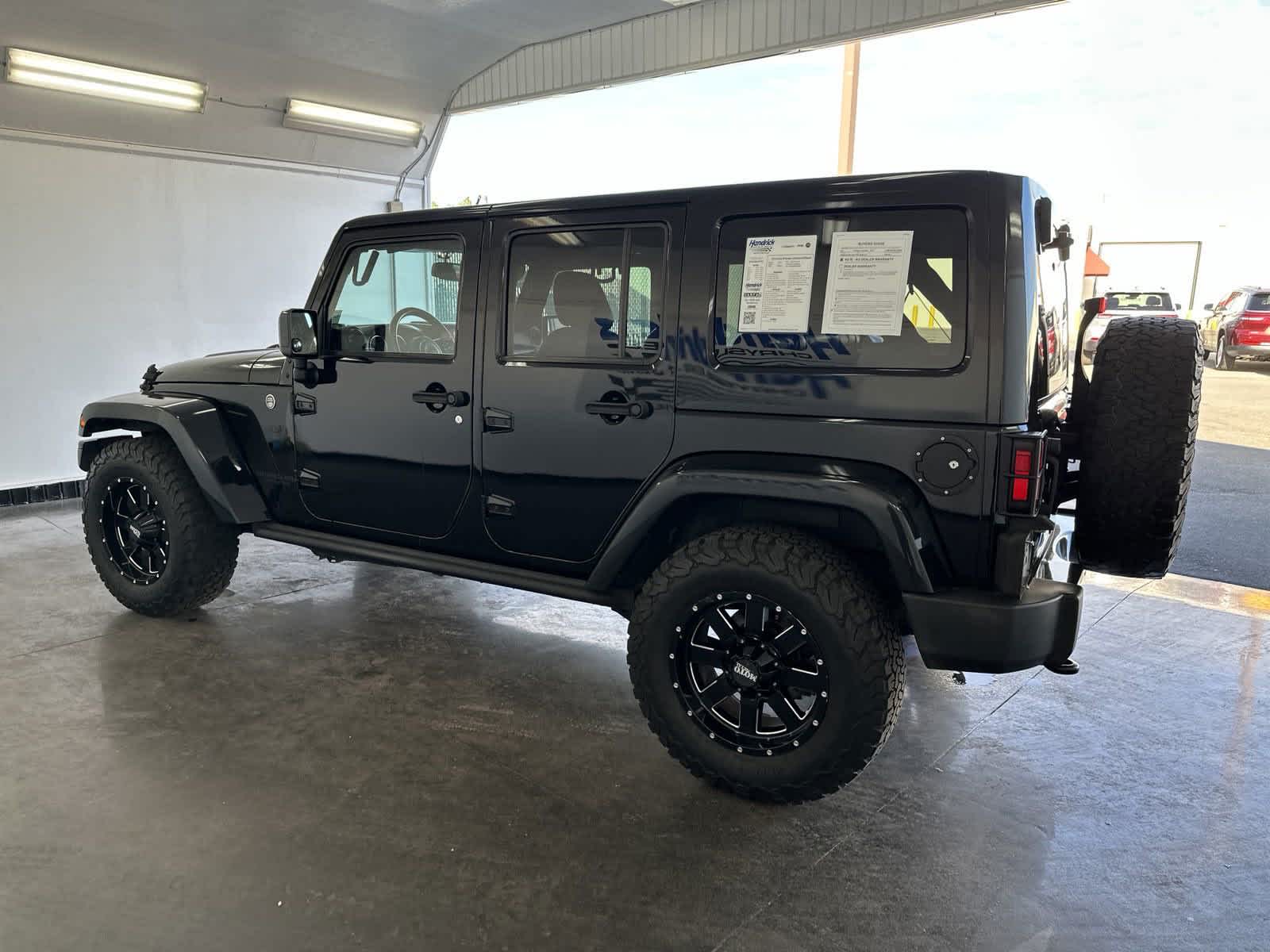 2015 Jeep Wrangler Unlimited Altitude 6