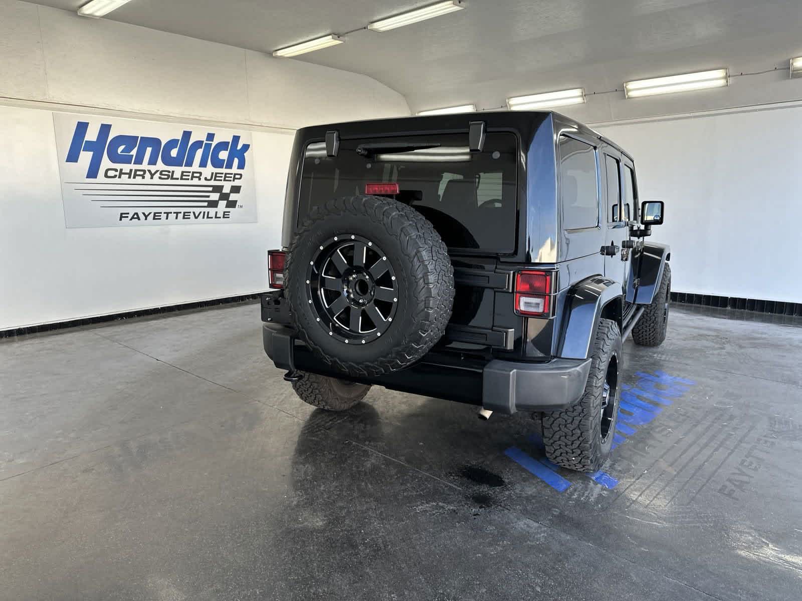 2015 Jeep Wrangler Unlimited Altitude 8