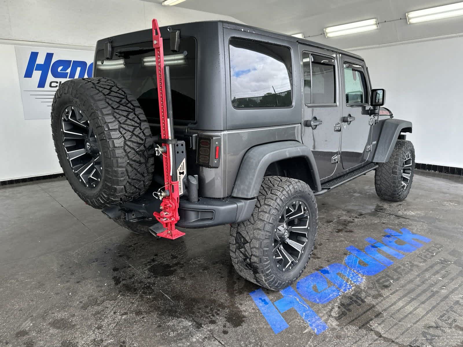 2017 Jeep Wrangler Unlimited Rubicon Recon 8