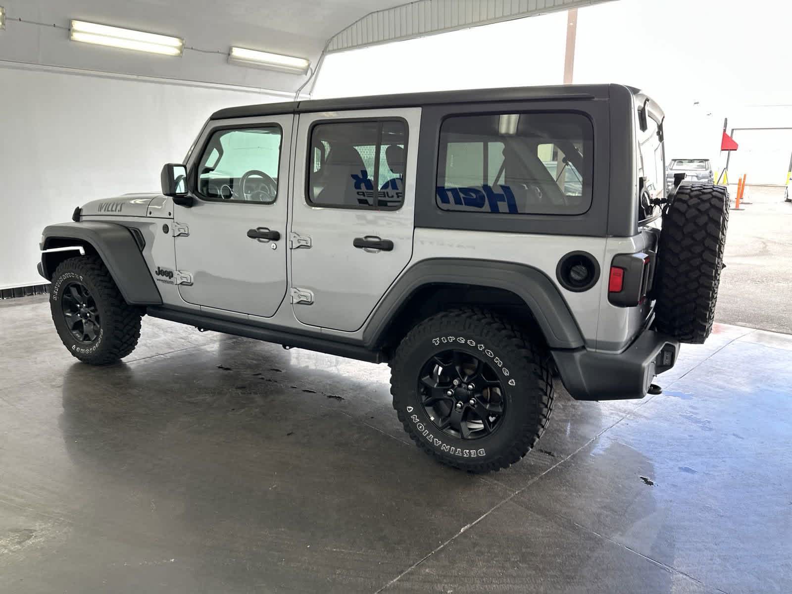 2020 Jeep Wrangler Unlimited Willys 6