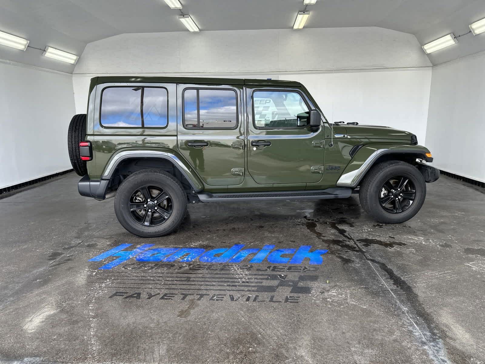 2020 Jeep Wrangler Unlimited Sahara Altitude 10