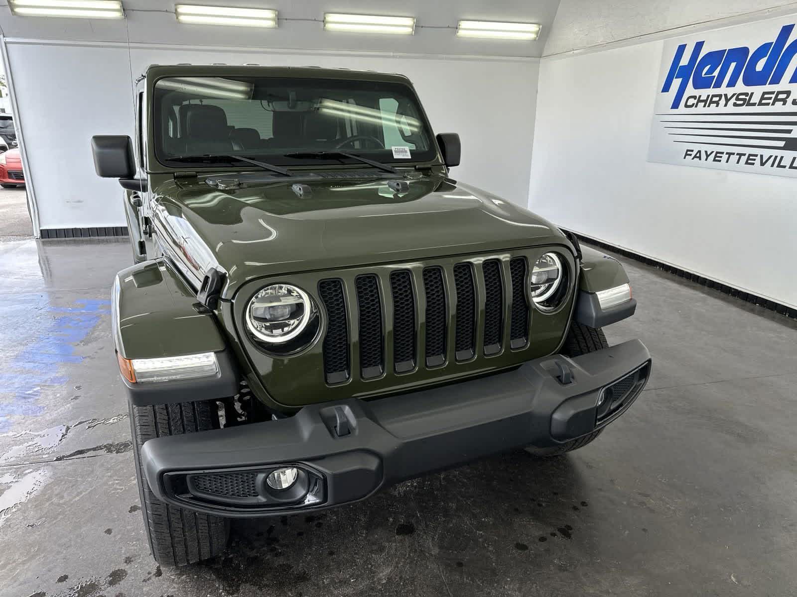 2020 Jeep Wrangler Unlimited Sahara Altitude 3