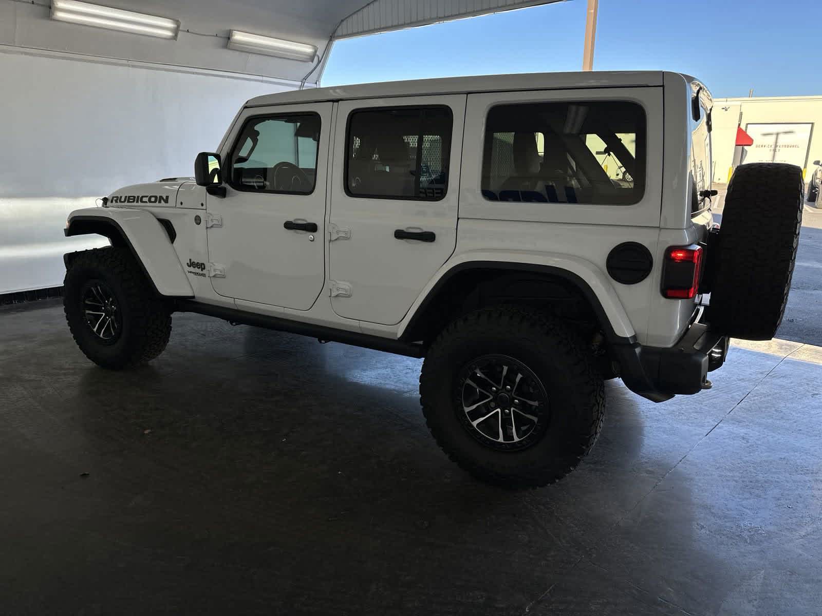 2022 Jeep Wrangler Unlimited Rubicon 392 6