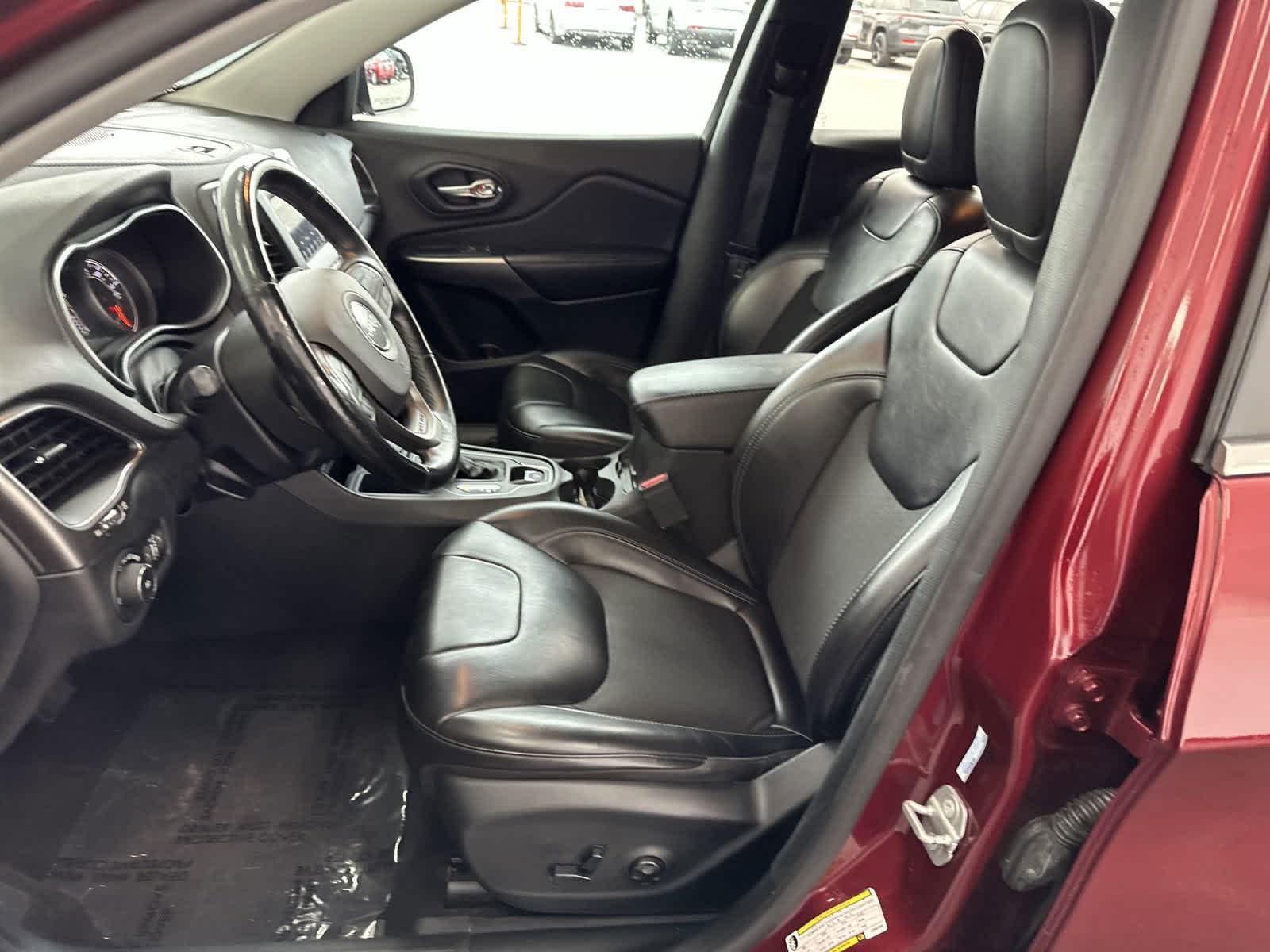 2020 Jeep Cherokee Latitude Plus 15