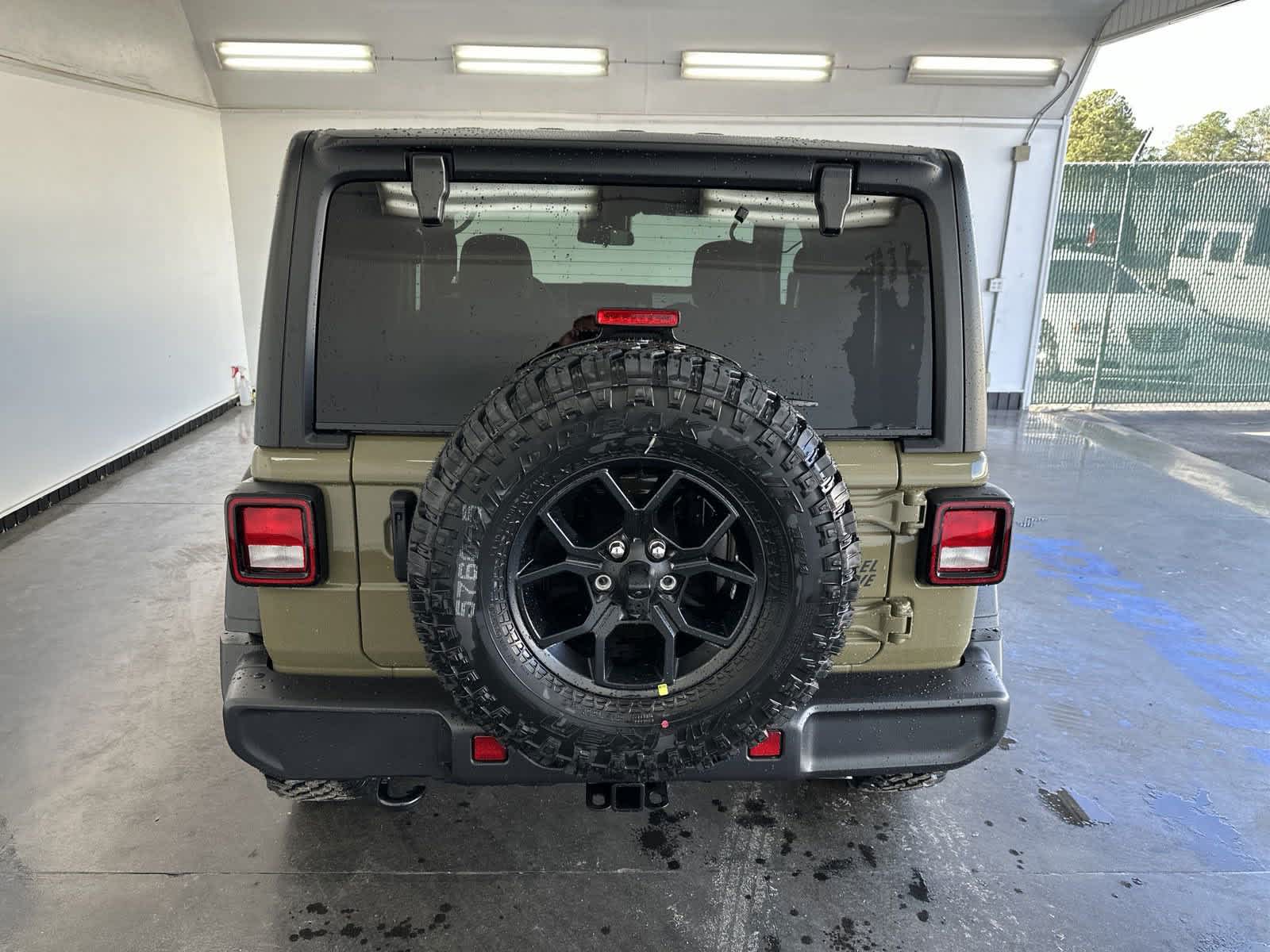 2025 Jeep Wrangler  7