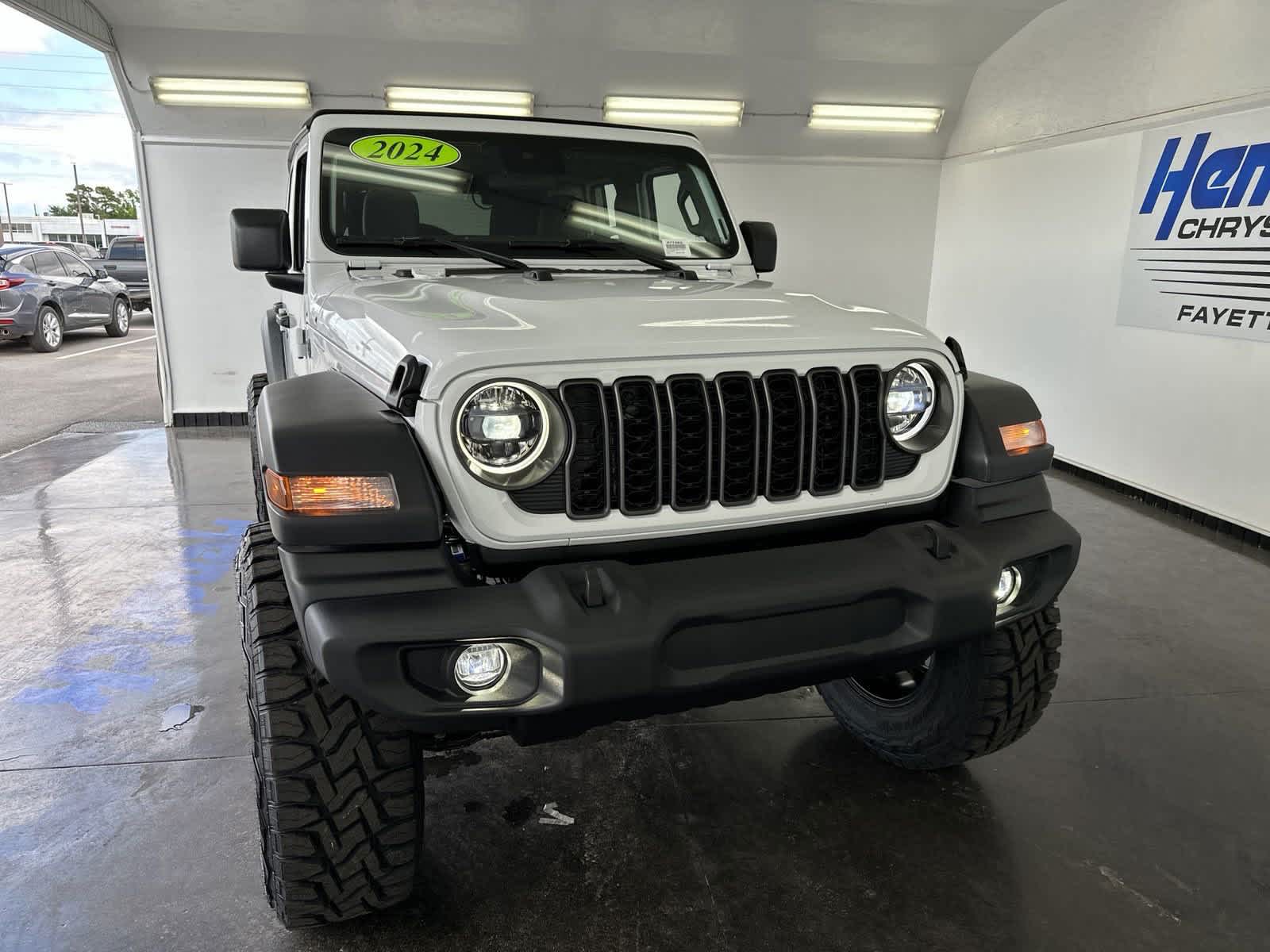 2024 Jeep Wrangler Sport 3