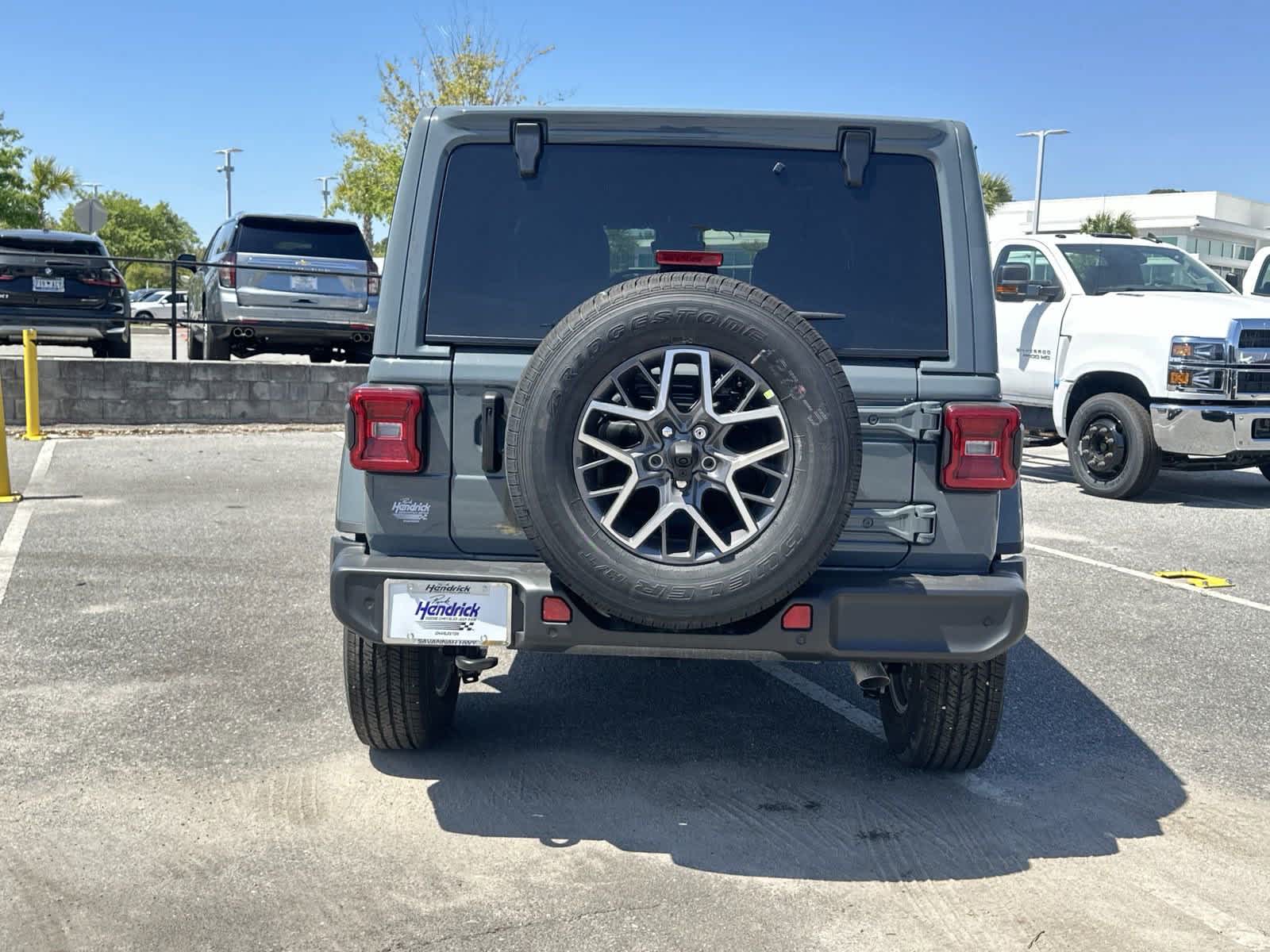 2024 Jeep Wrangler Sahara 7