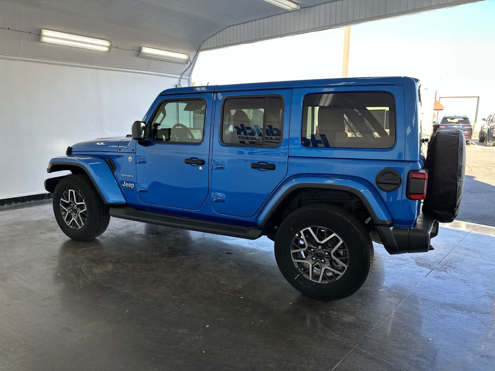 2024 Jeep Wrangler Sahara 5