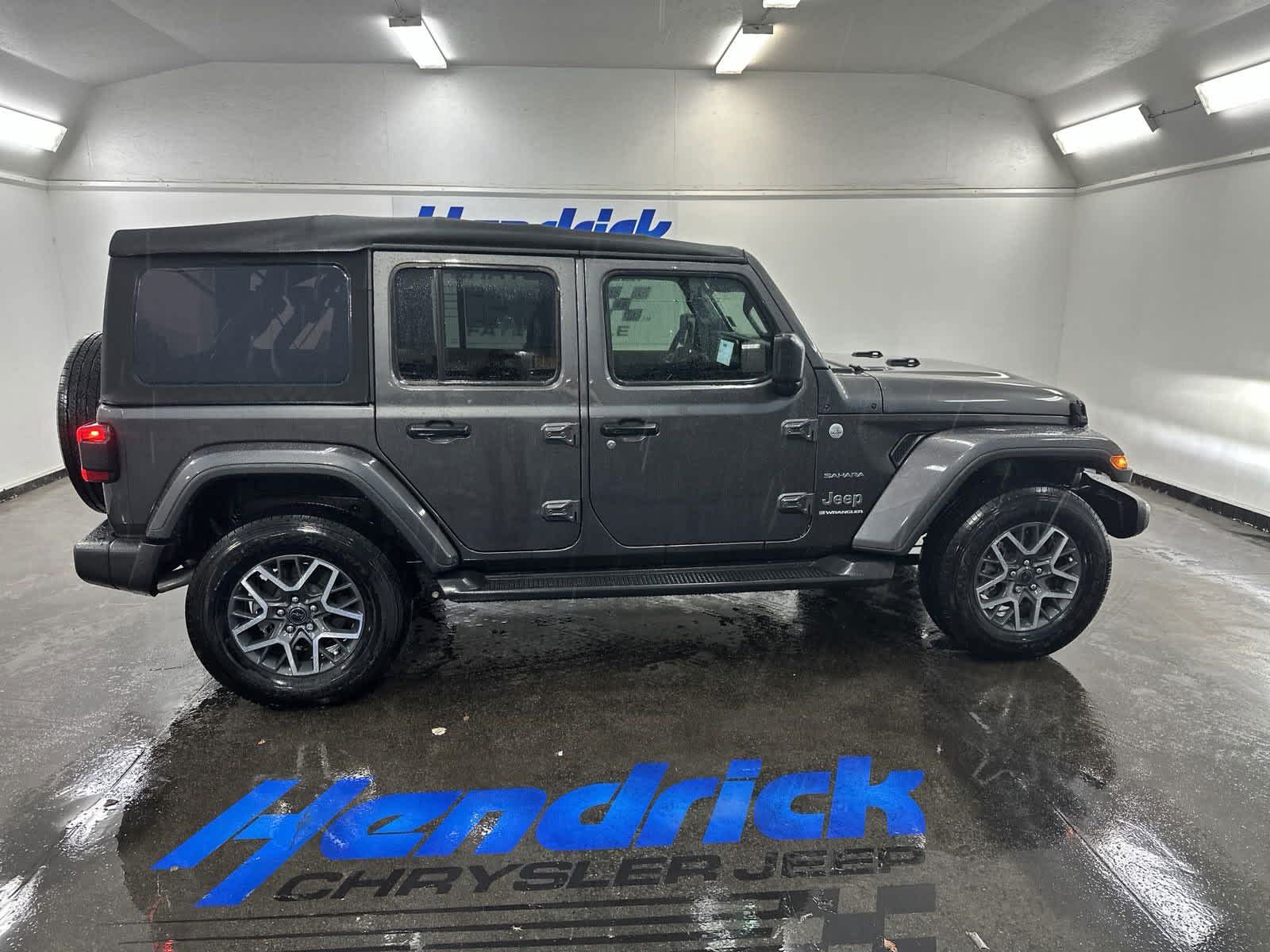 2024 Jeep Wrangler Sahara 9