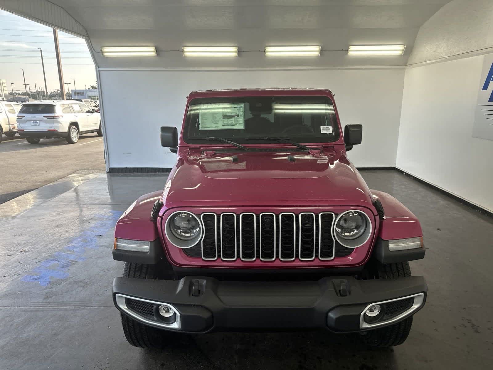 2024 Jeep Wrangler Sahara 3