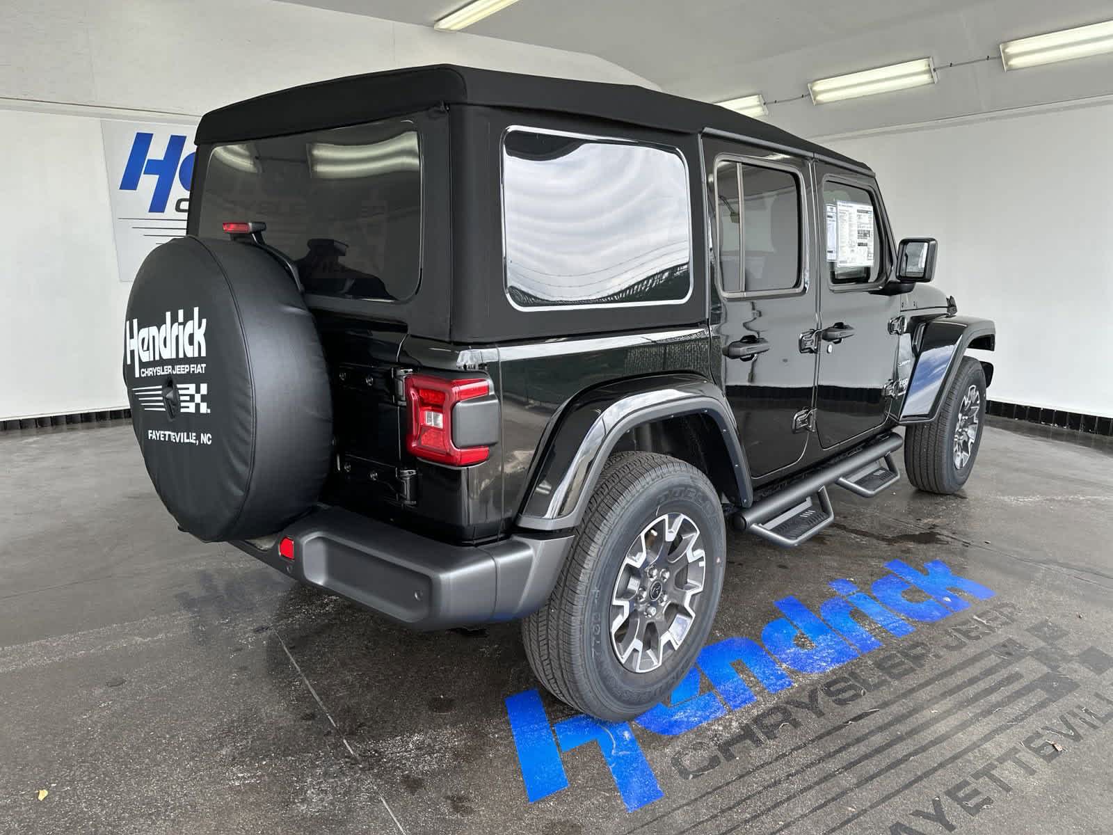 2024 Jeep Wrangler Sahara 8