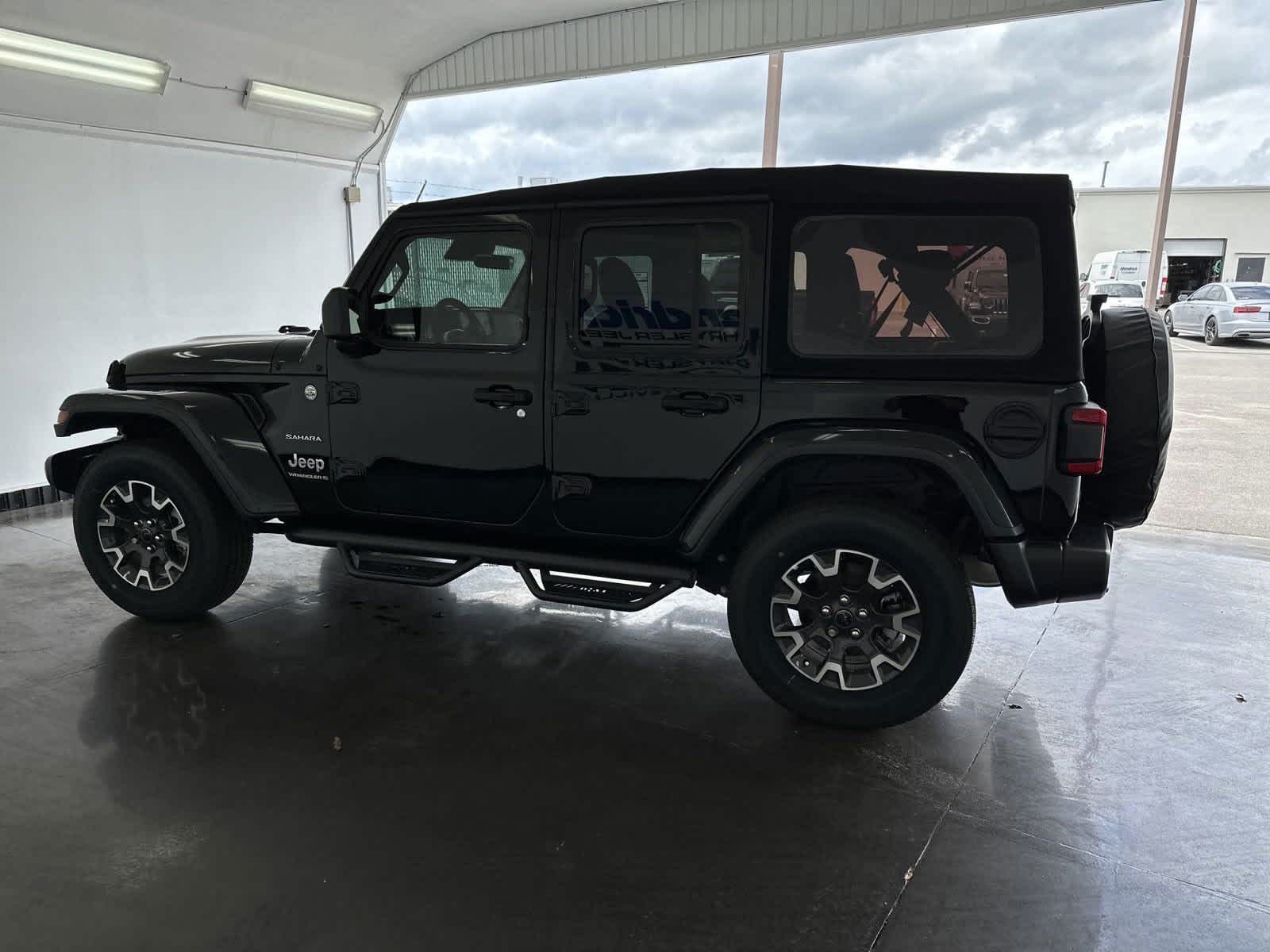 2024 Jeep Wrangler Sahara 5