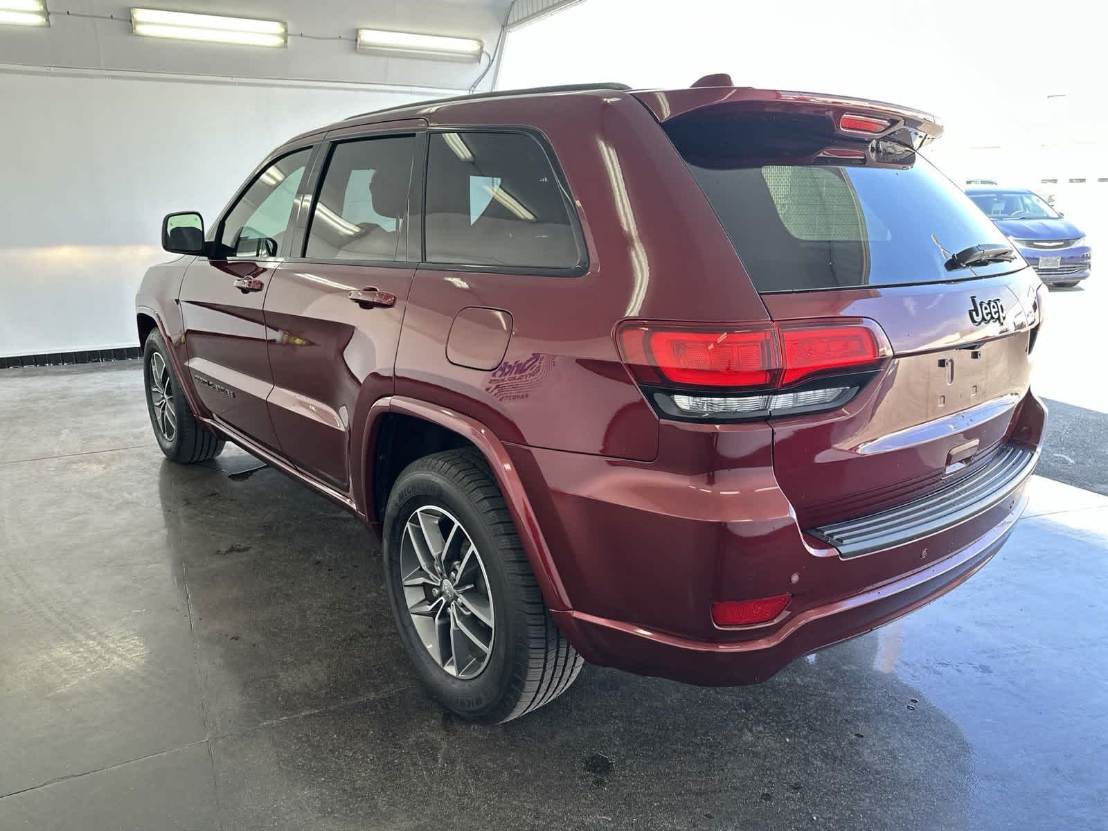 2019 Jeep Grand Cherokee Altitude 7