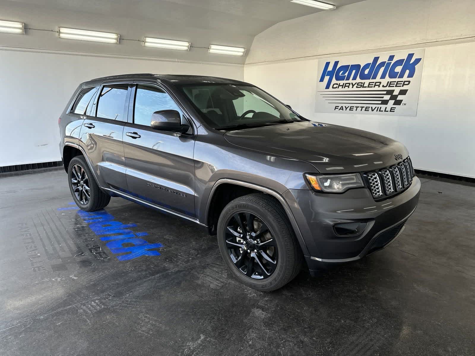 2021 Jeep Grand Cherokee Laredo X 2