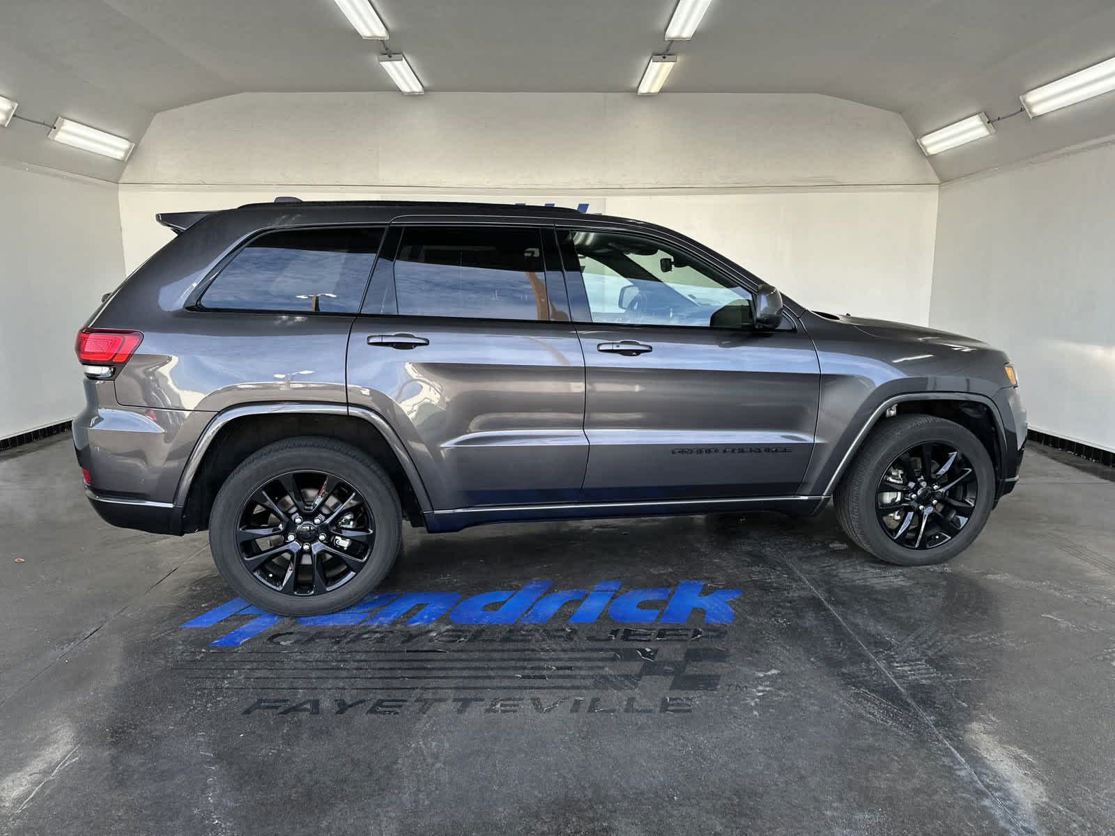 2021 Jeep Grand Cherokee Laredo X 10