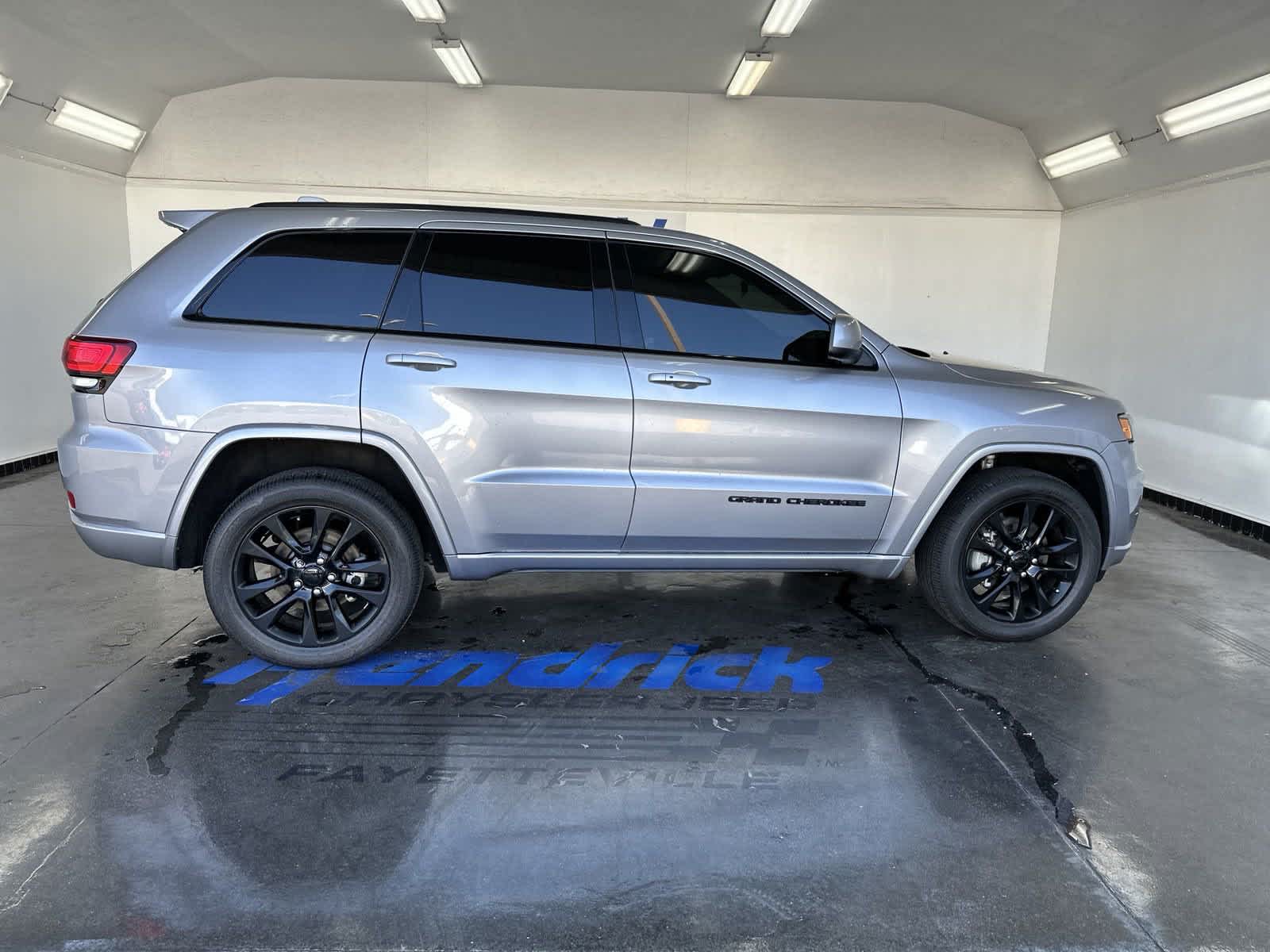 2021 Jeep Grand Cherokee Laredo X 10