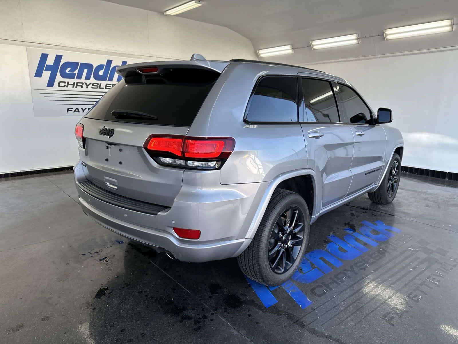 2021 Jeep Grand Cherokee Laredo X 9