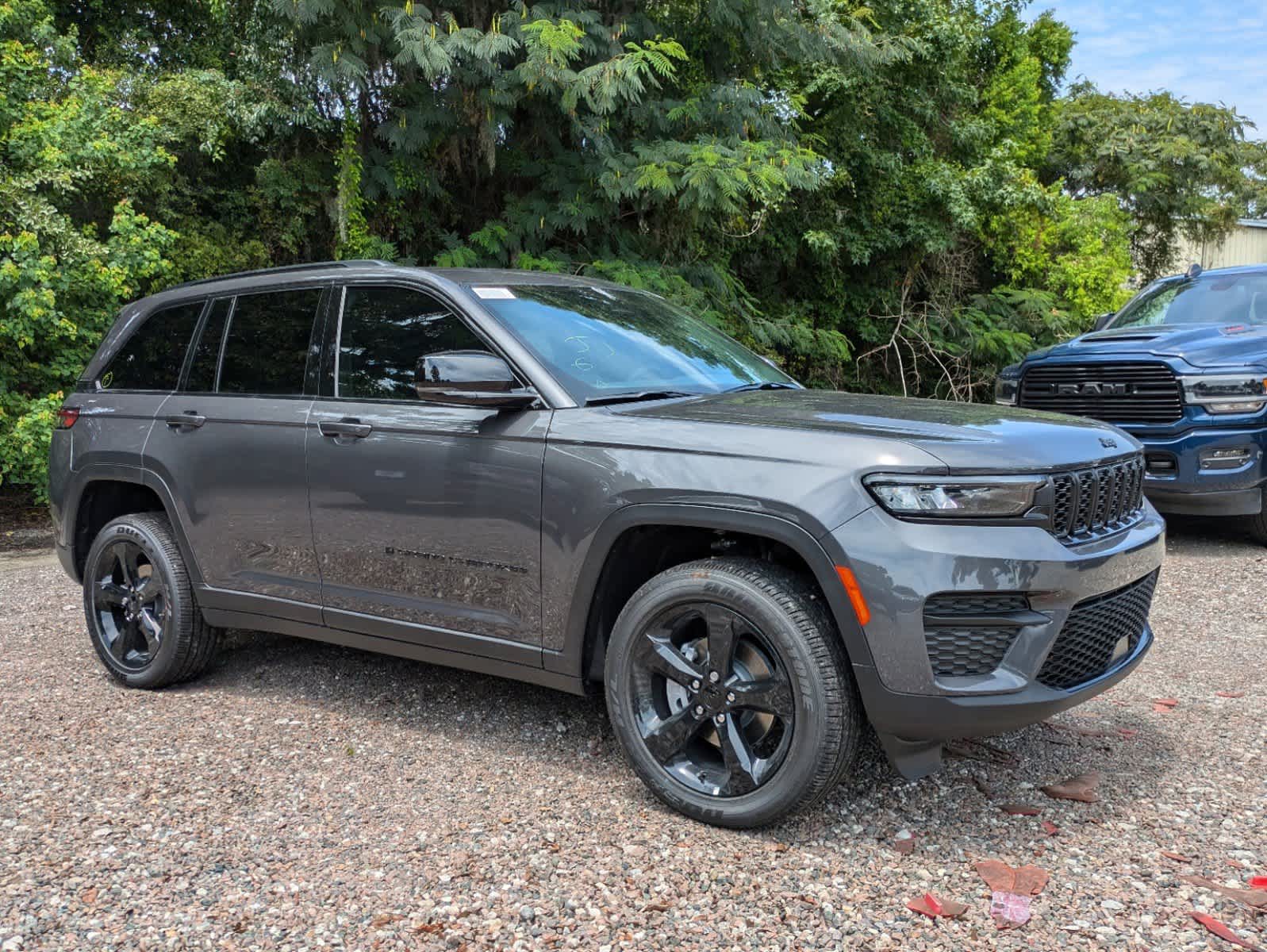 2024 Jeep Grand Cherokee Altitude X 2