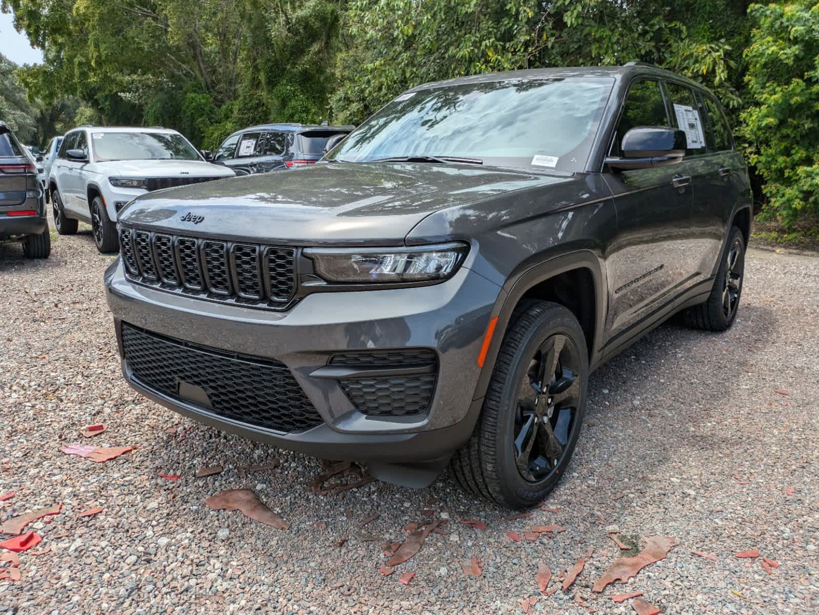 2024 Jeep Grand Cherokee Altitude X 8