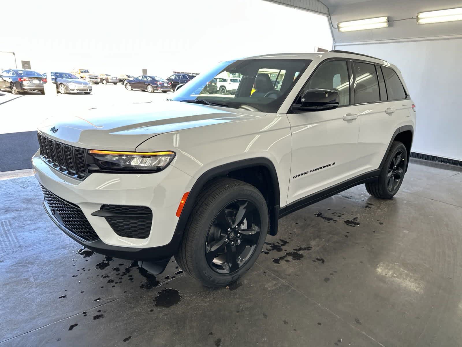 2025 Jeep Grand Cherokee Altitude X 4