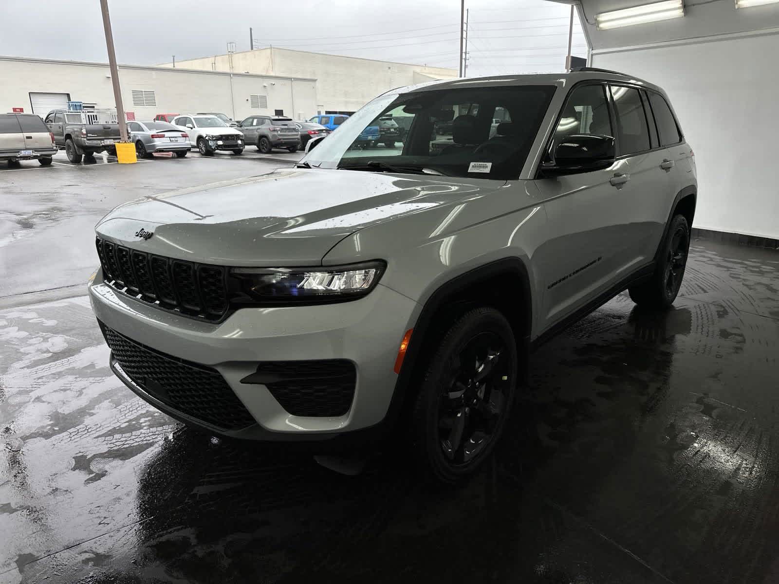 2025 Jeep Grand Cherokee Altitude X 4