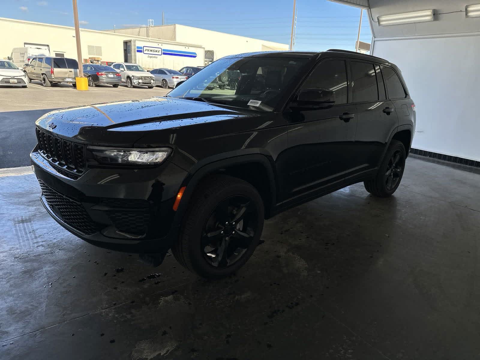 2024 Jeep Grand Cherokee Altitude 4