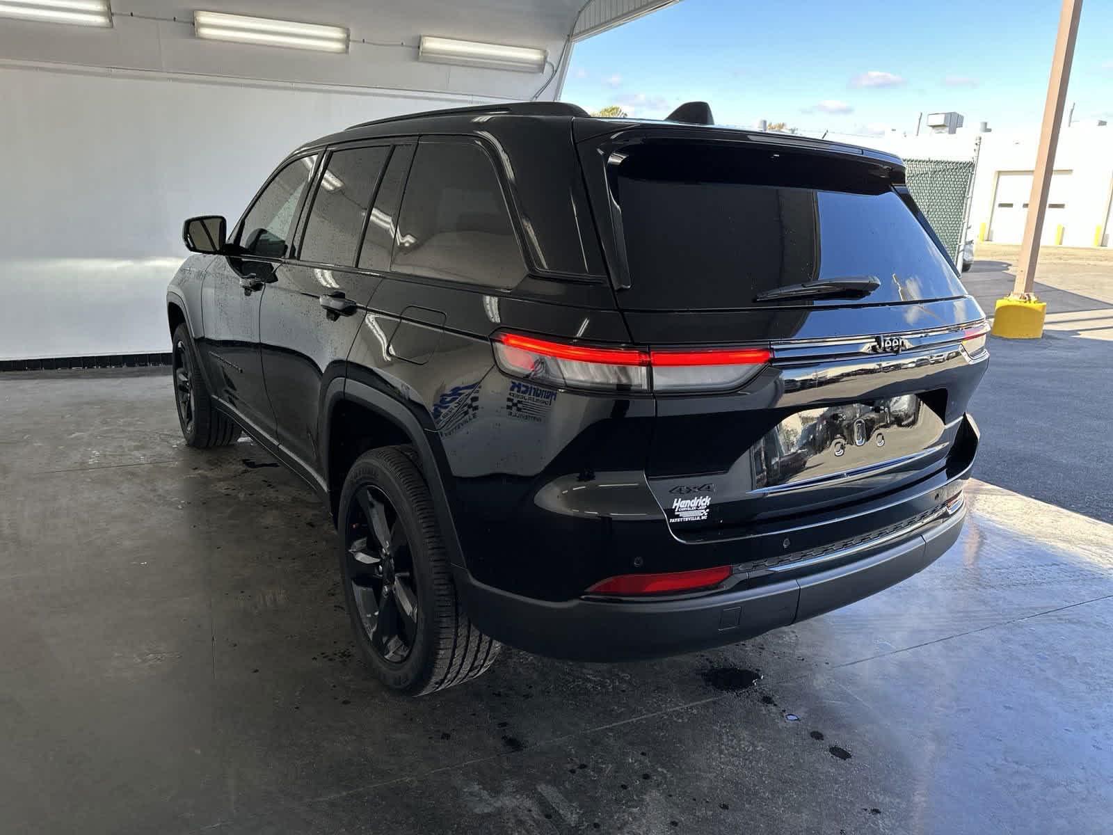 2024 Jeep Grand Cherokee Altitude 7