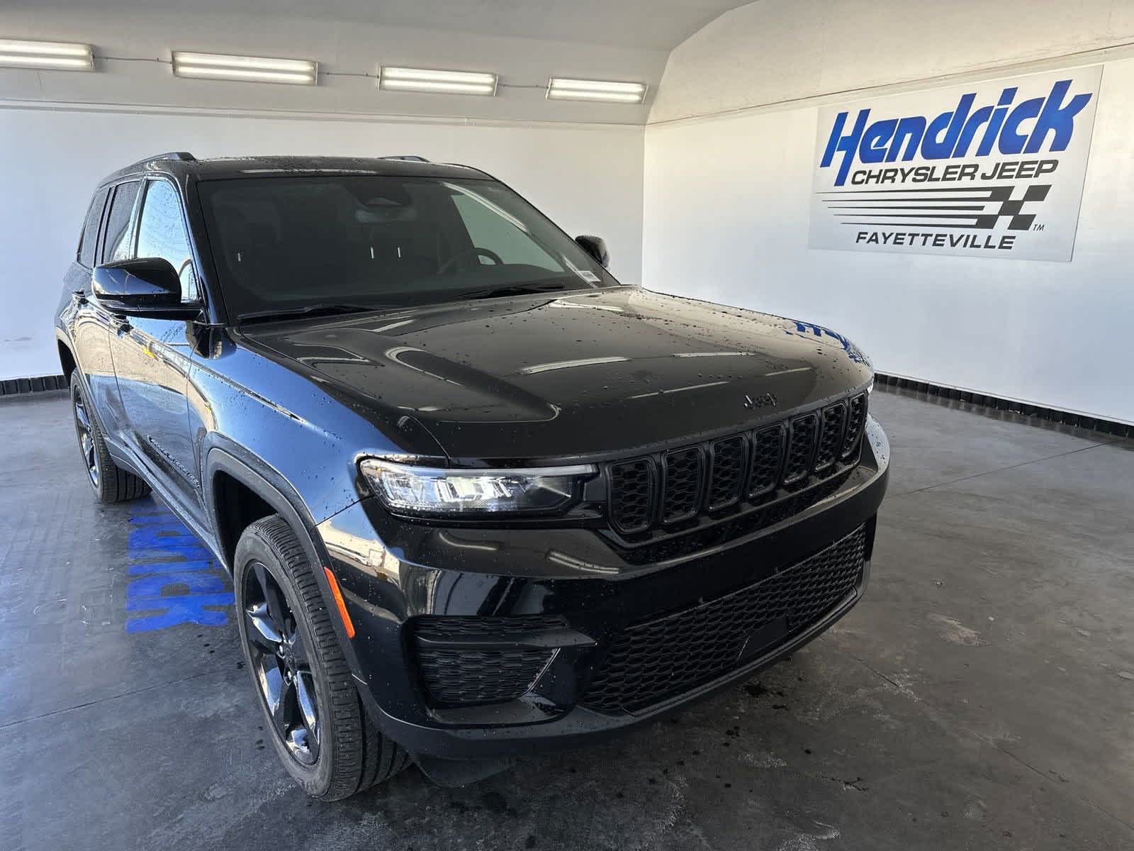 2024 Jeep Grand Cherokee Altitude 3