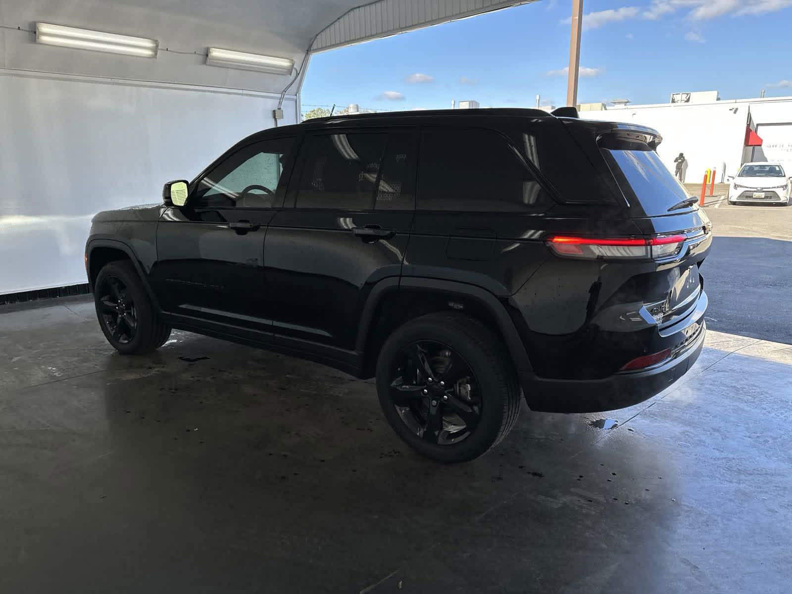 2024 Jeep Grand Cherokee Altitude 6