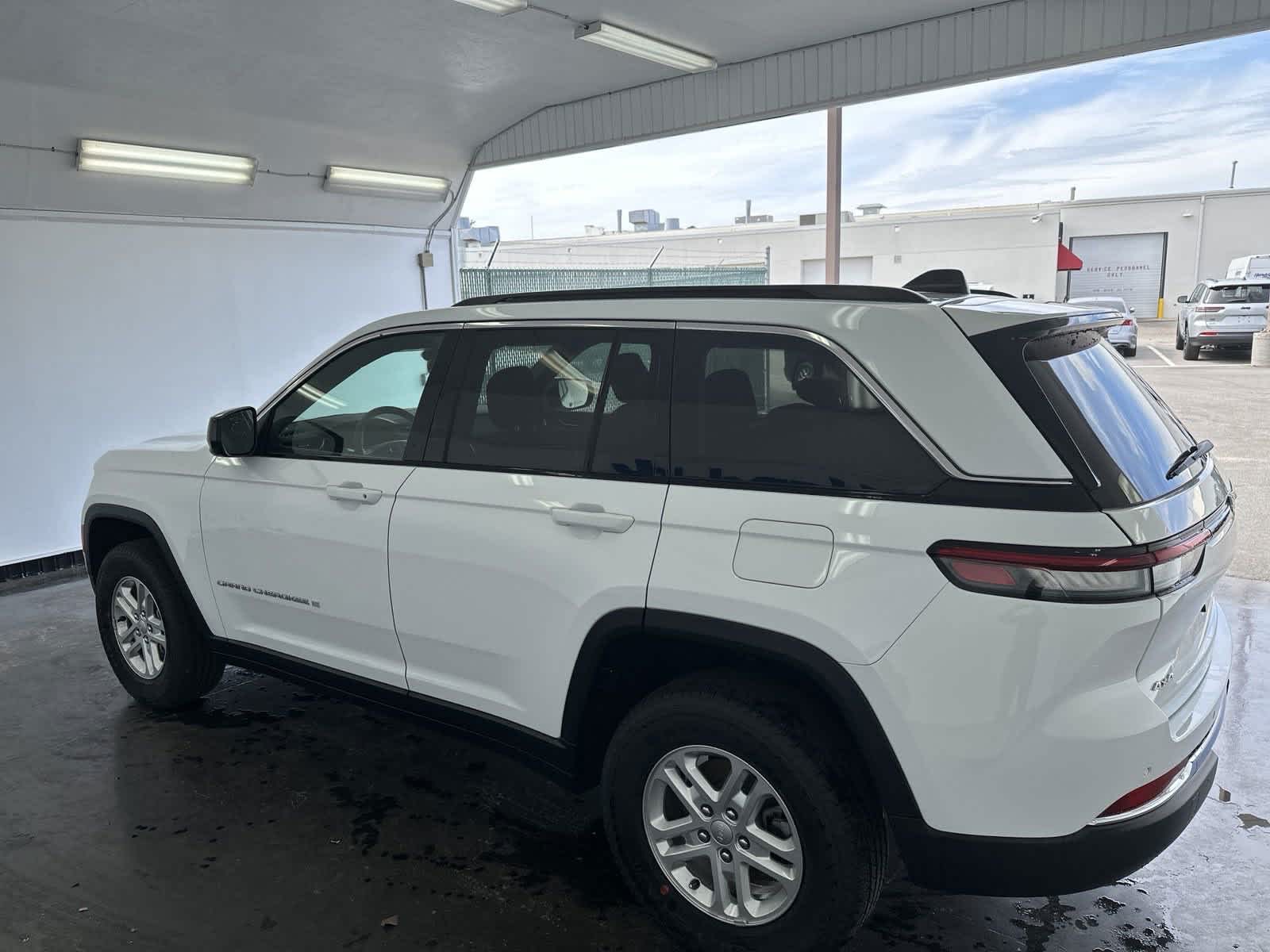 2024 Jeep Grand Cherokee Laredo 6