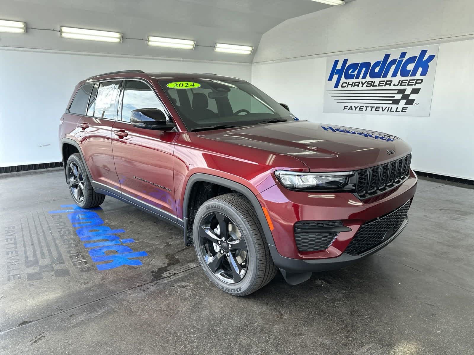 2024 Jeep Grand Cherokee Laredo 2