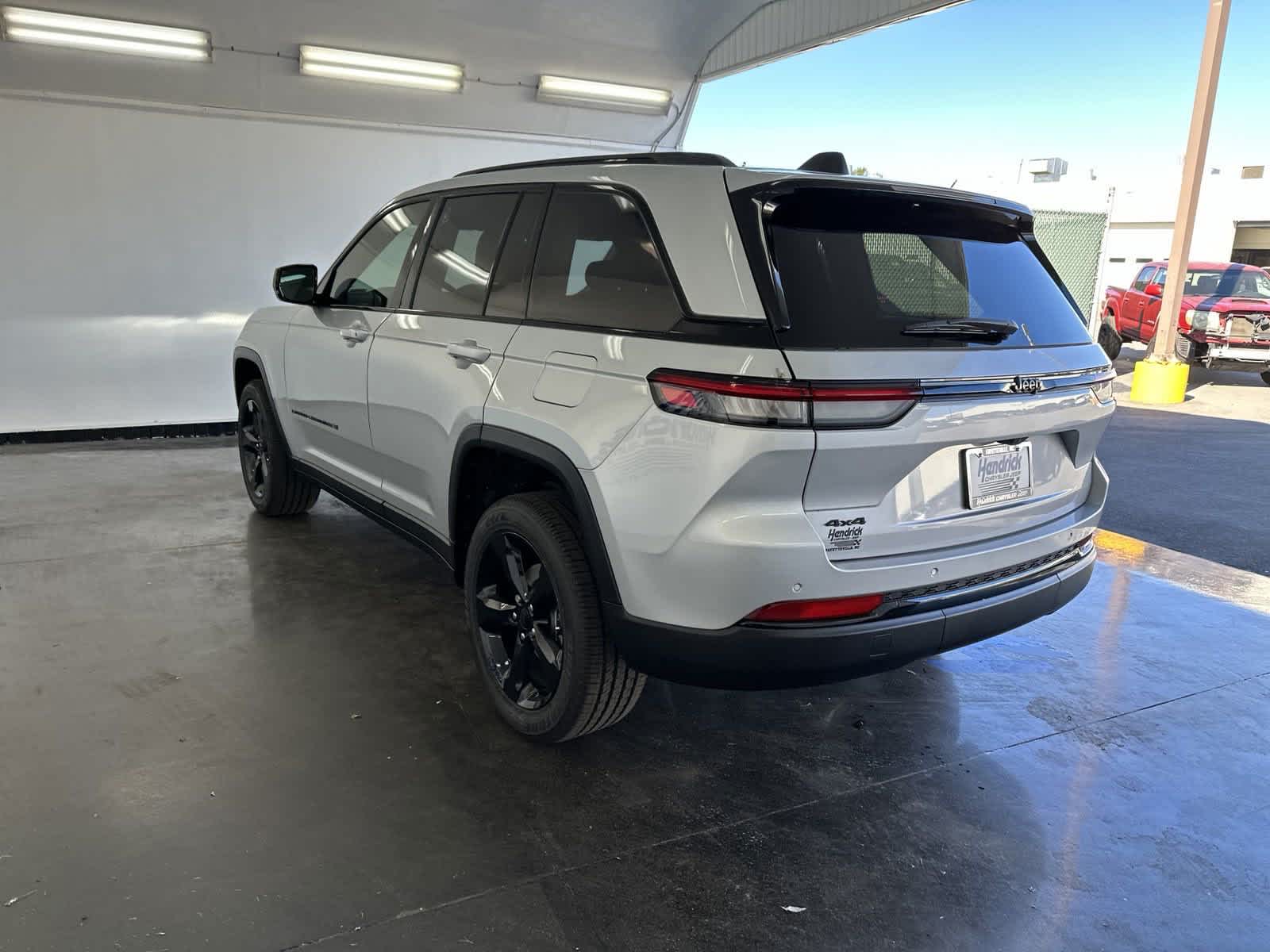 2025 Jeep Grand Cherokee Altitude X 6