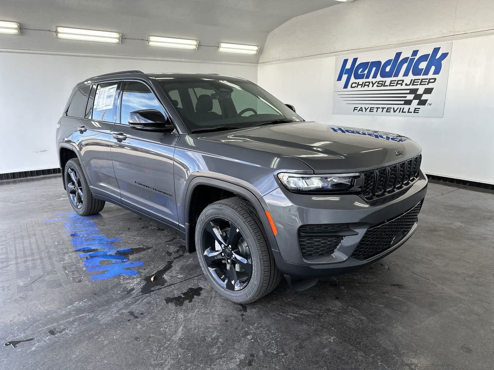 2025 Jeep Grand Cherokee Altitude X 2