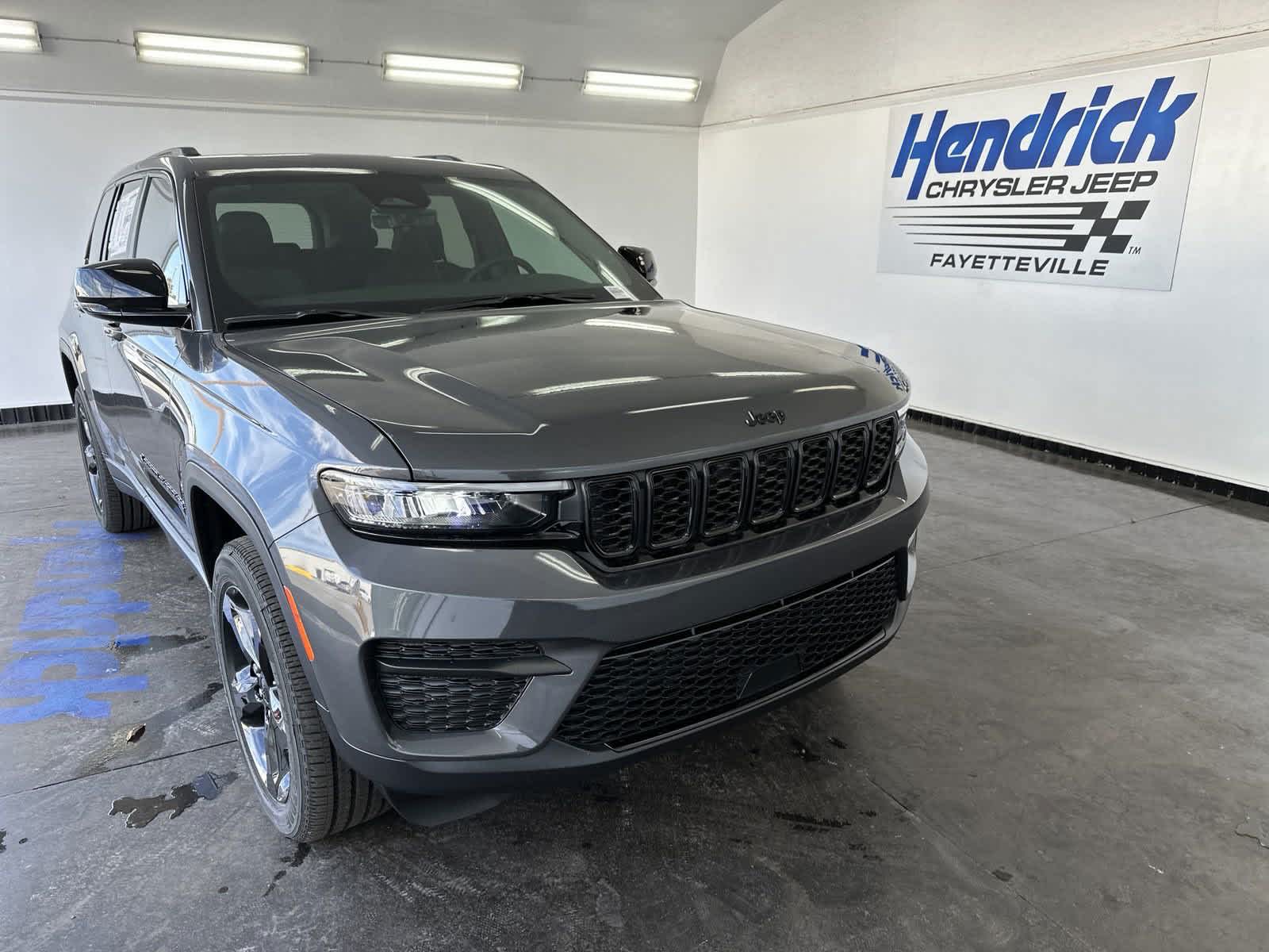 2025 Jeep Grand Cherokee Altitude X 3