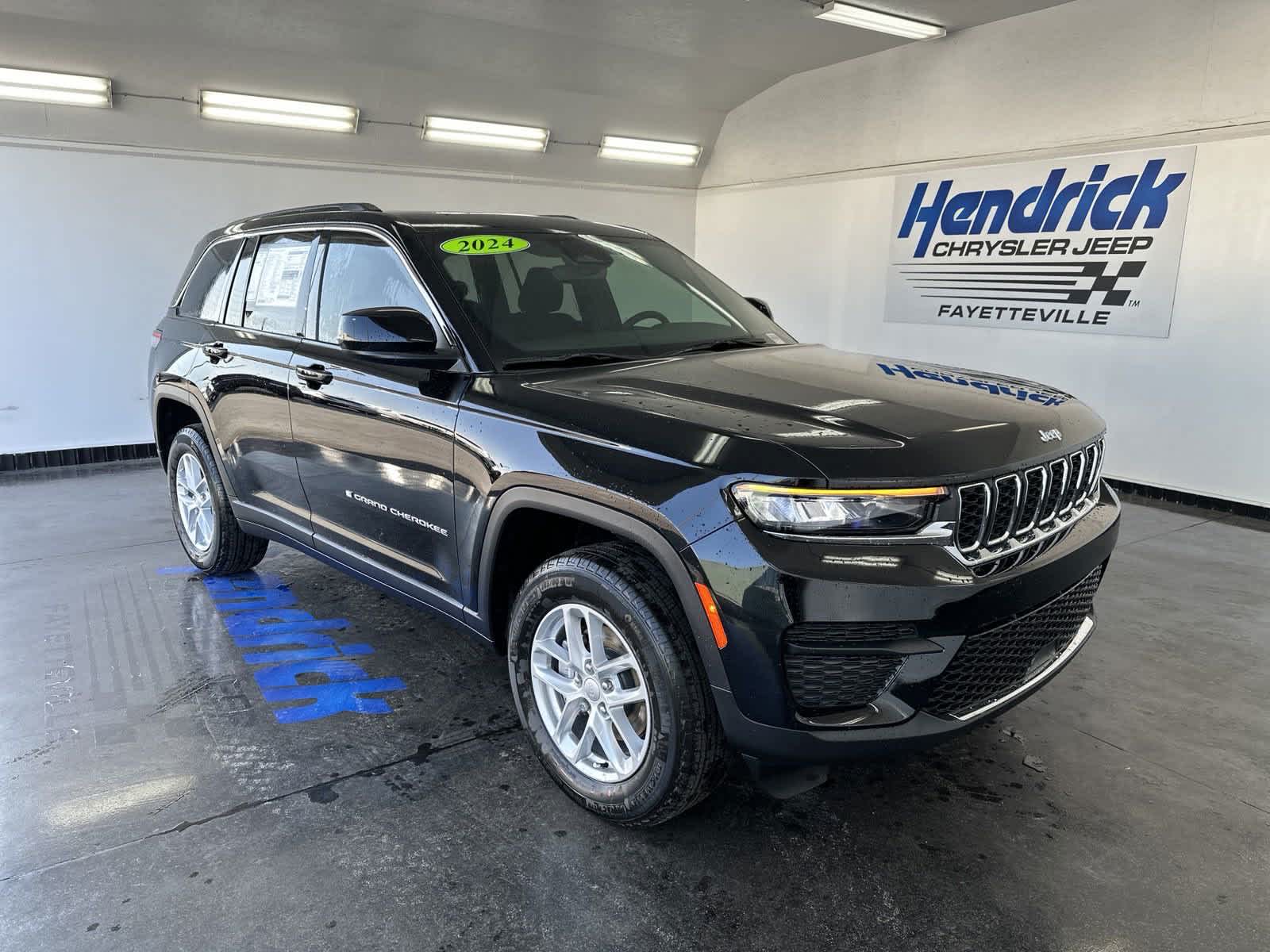 2024 Jeep Grand Cherokee Laredo X 2