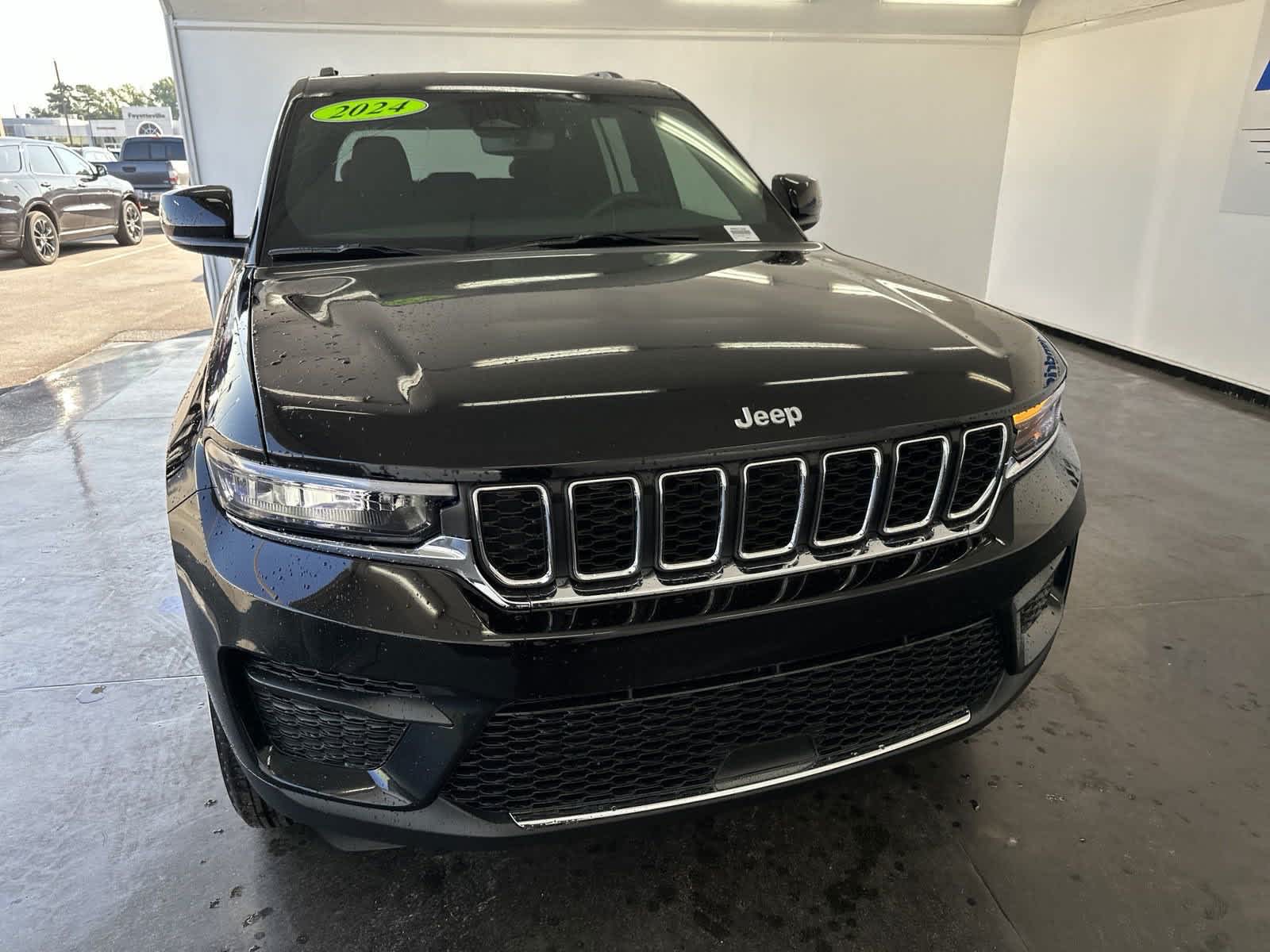 2024 Jeep Grand Cherokee Laredo X 3