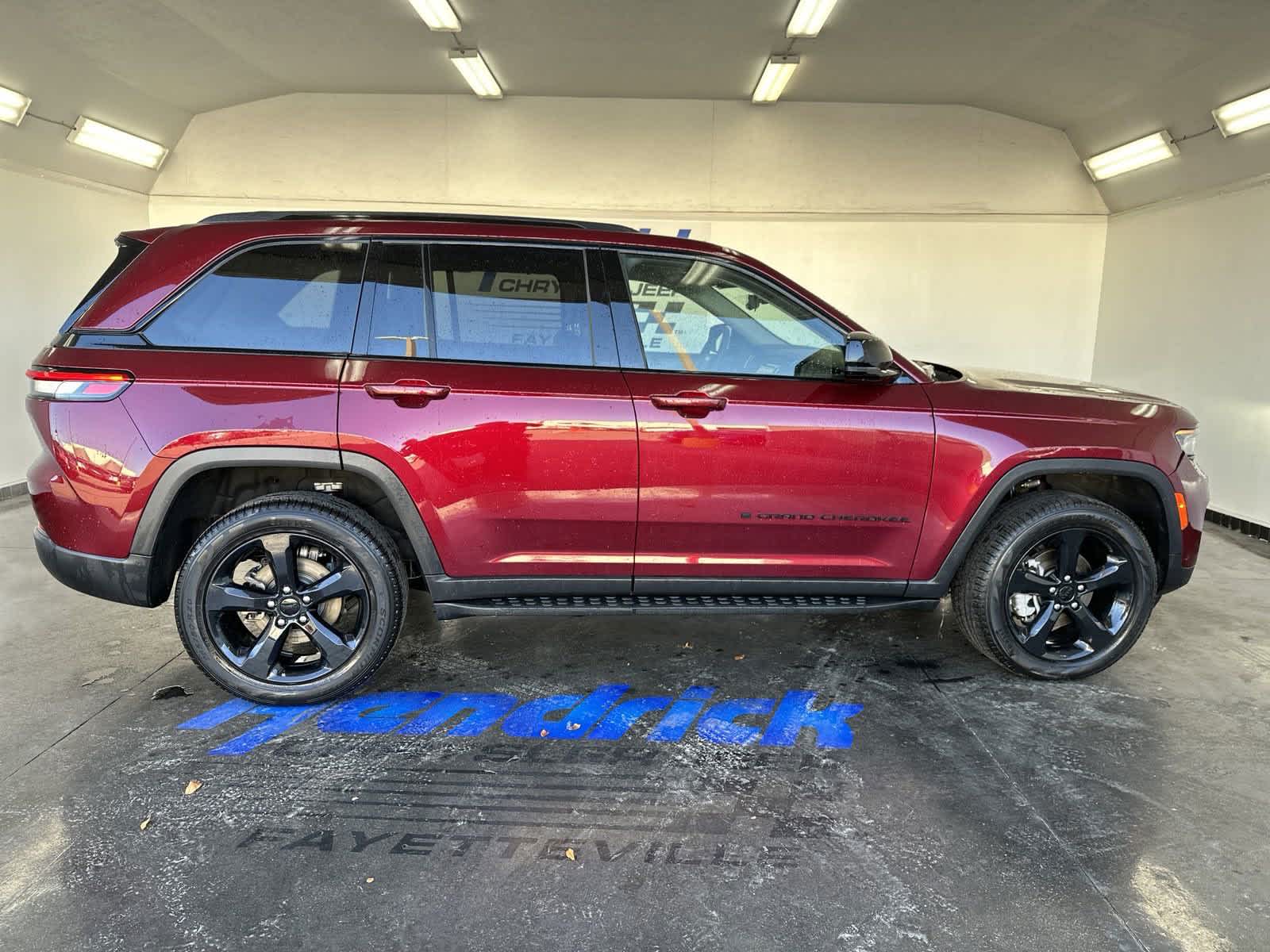 2023 Jeep Grand Cherokee Limited 10