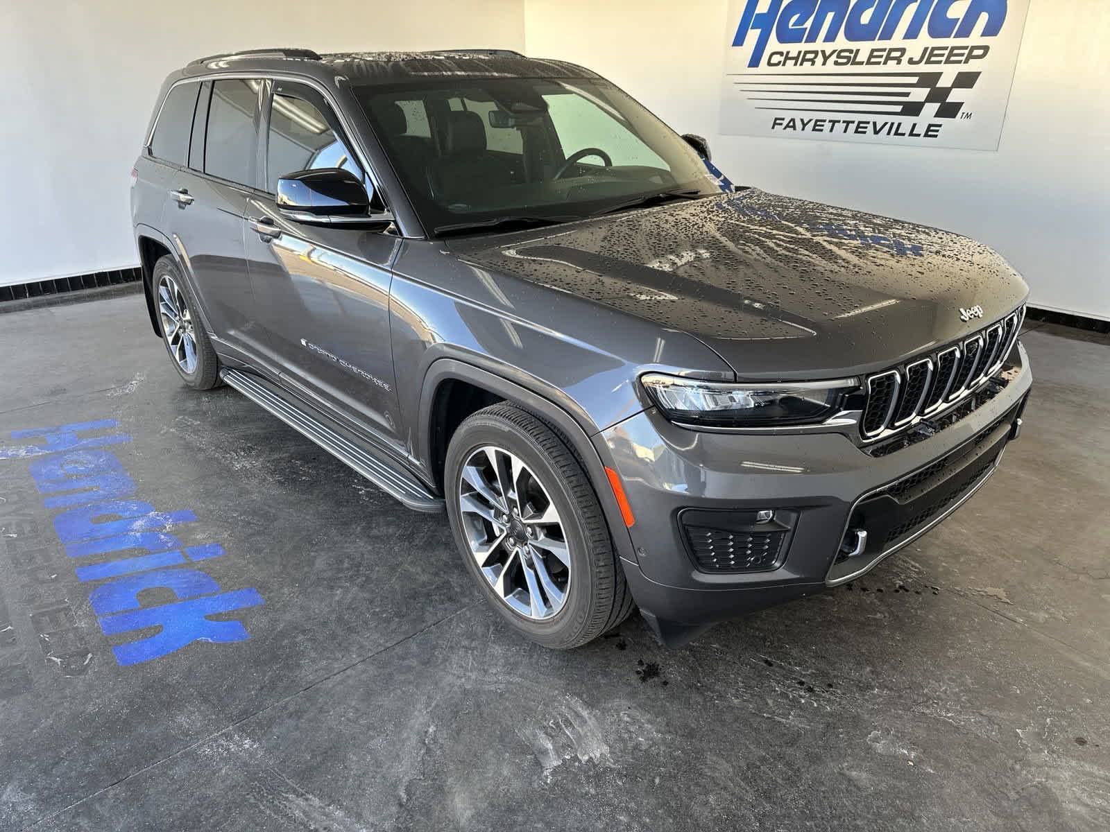 2022 Jeep Grand Cherokee Overland 2