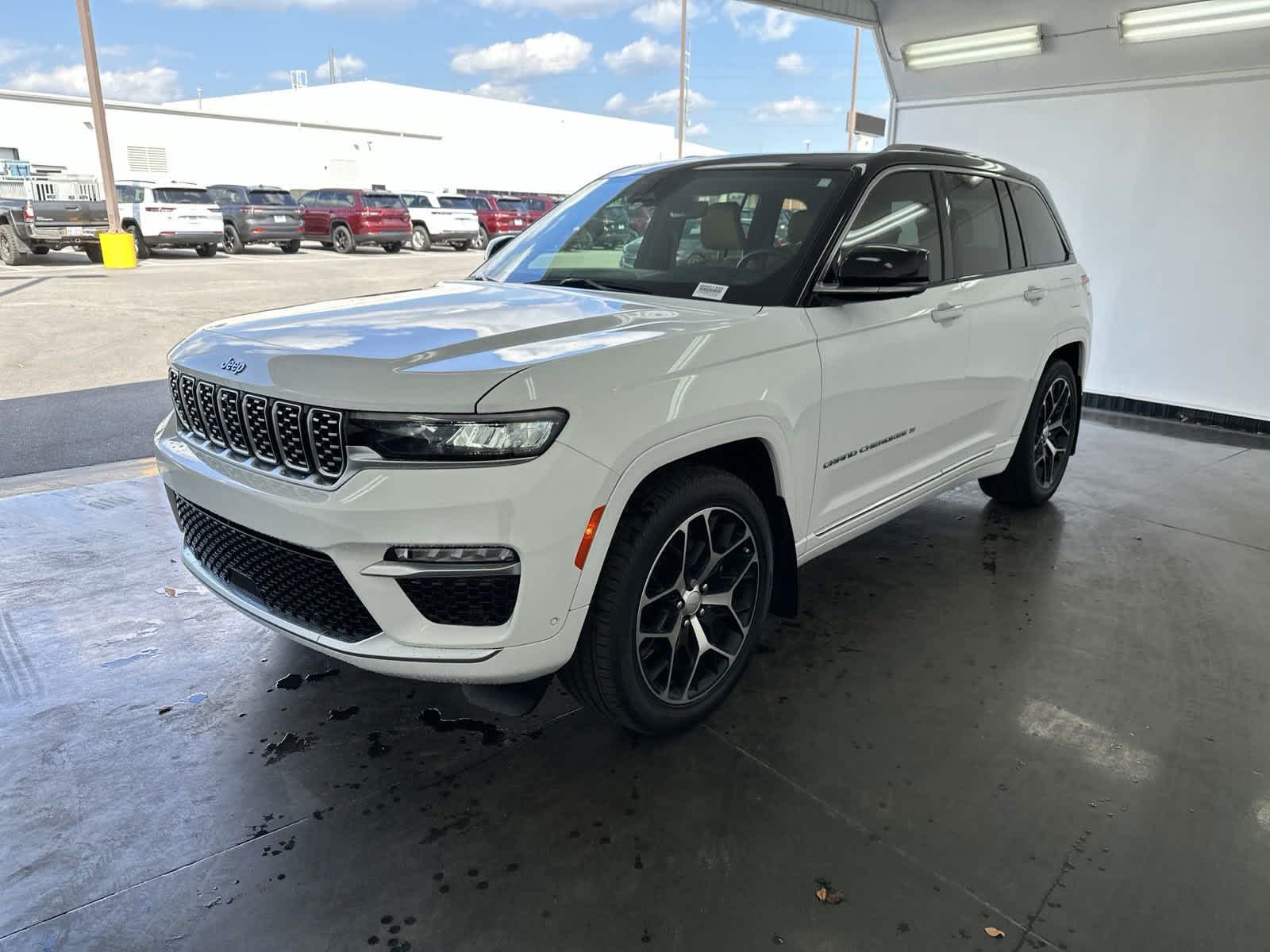 2023 Jeep Grand Cherokee Summit Reserve 4