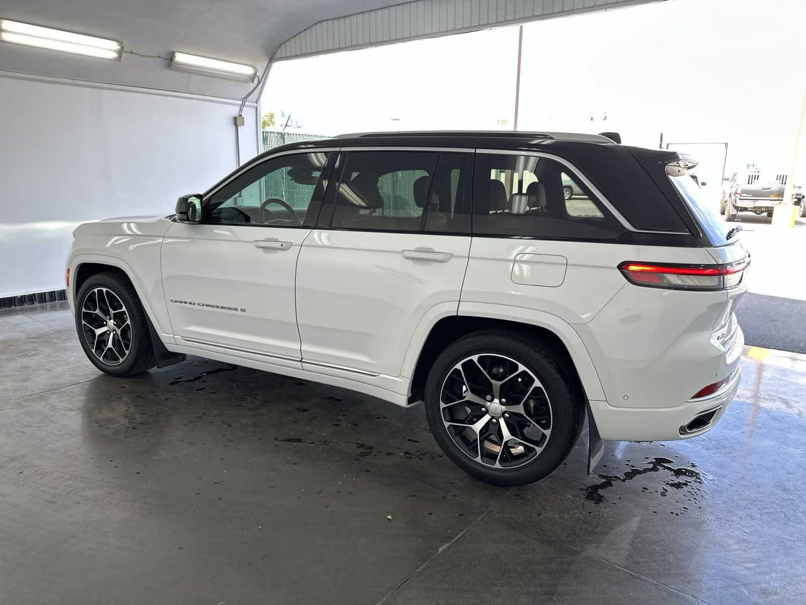 2023 Jeep Grand Cherokee Summit Reserve 6