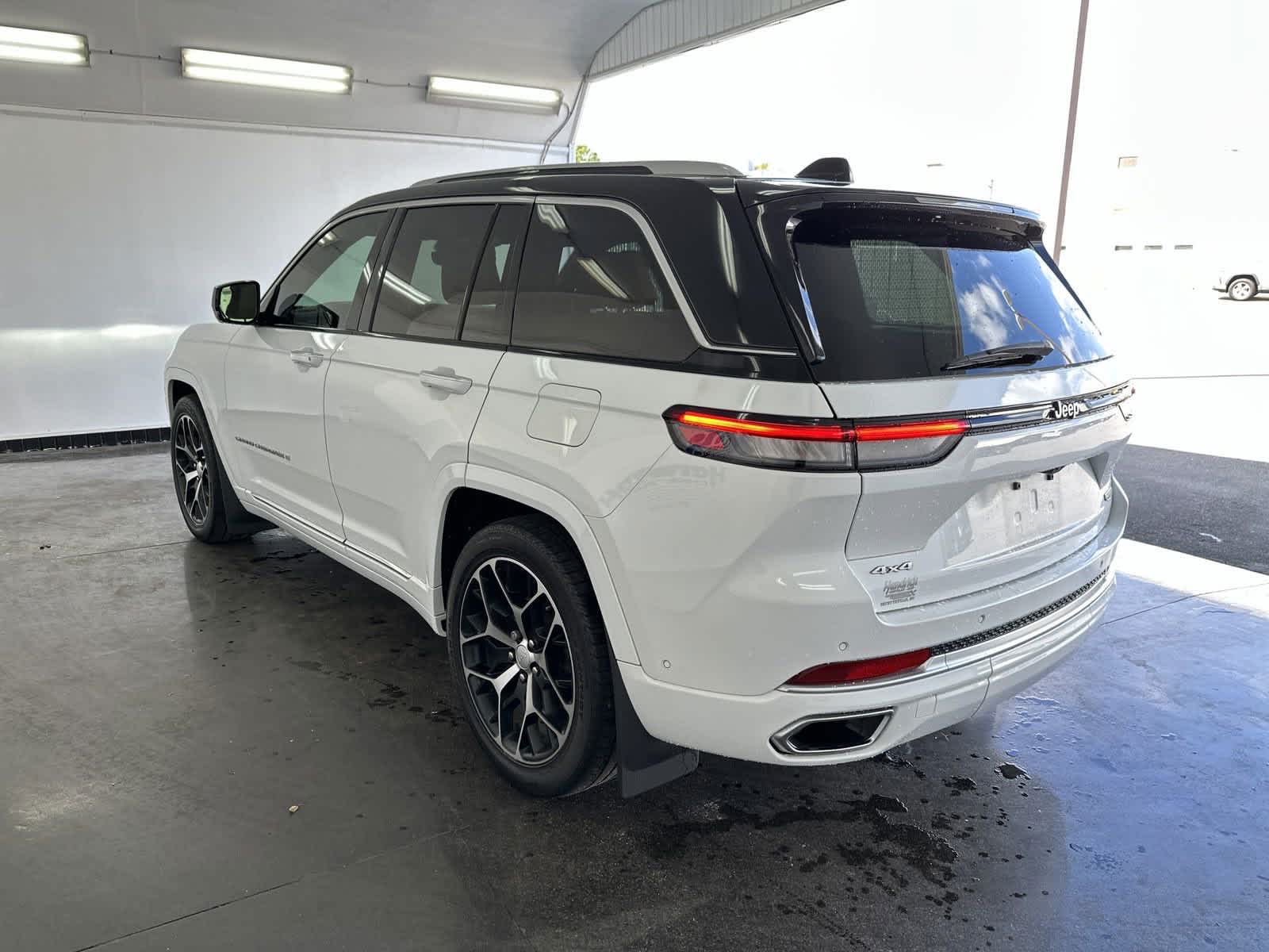 2023 Jeep Grand Cherokee Summit Reserve 7