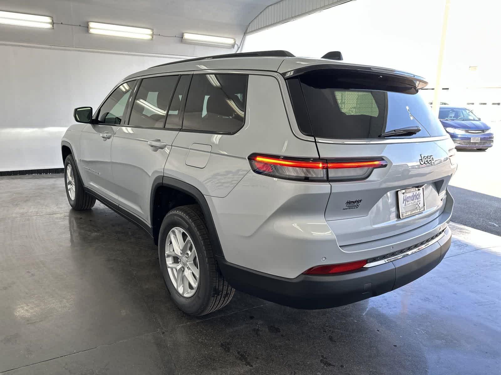 2024 Jeep Grand Cherokee L Laredo 6