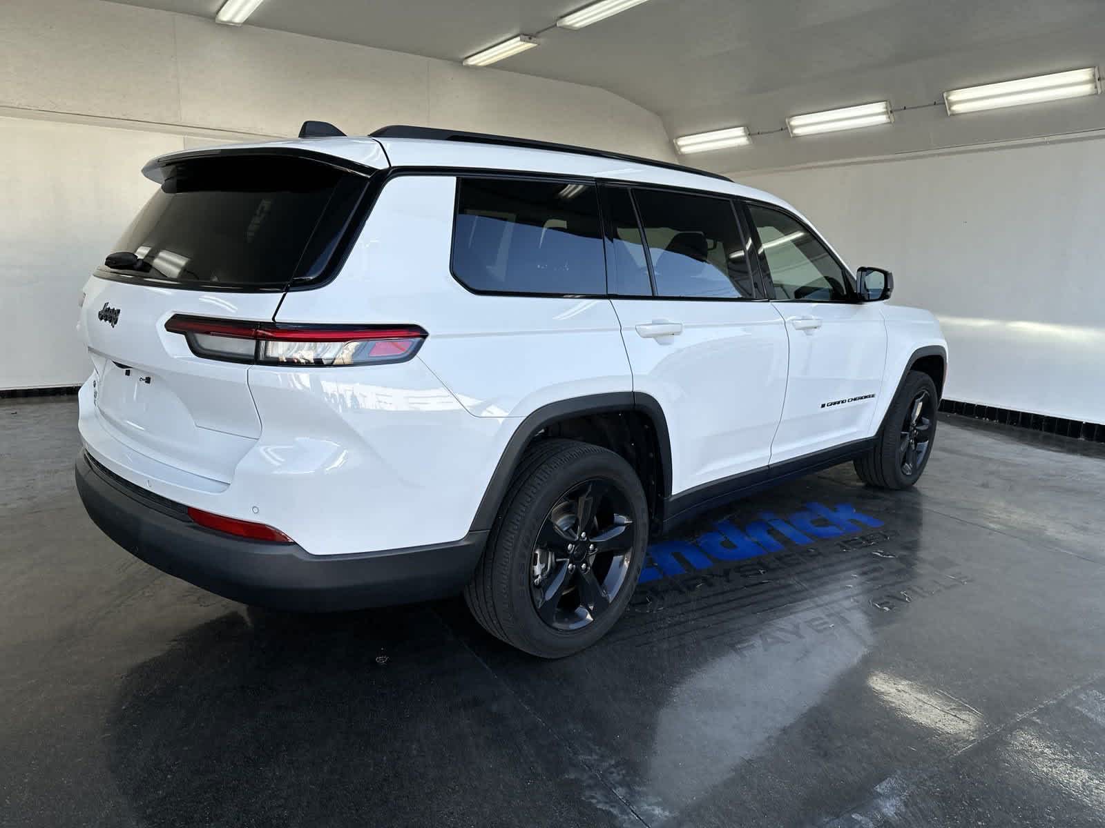 2021 Jeep Grand Cherokee L Altitude 9