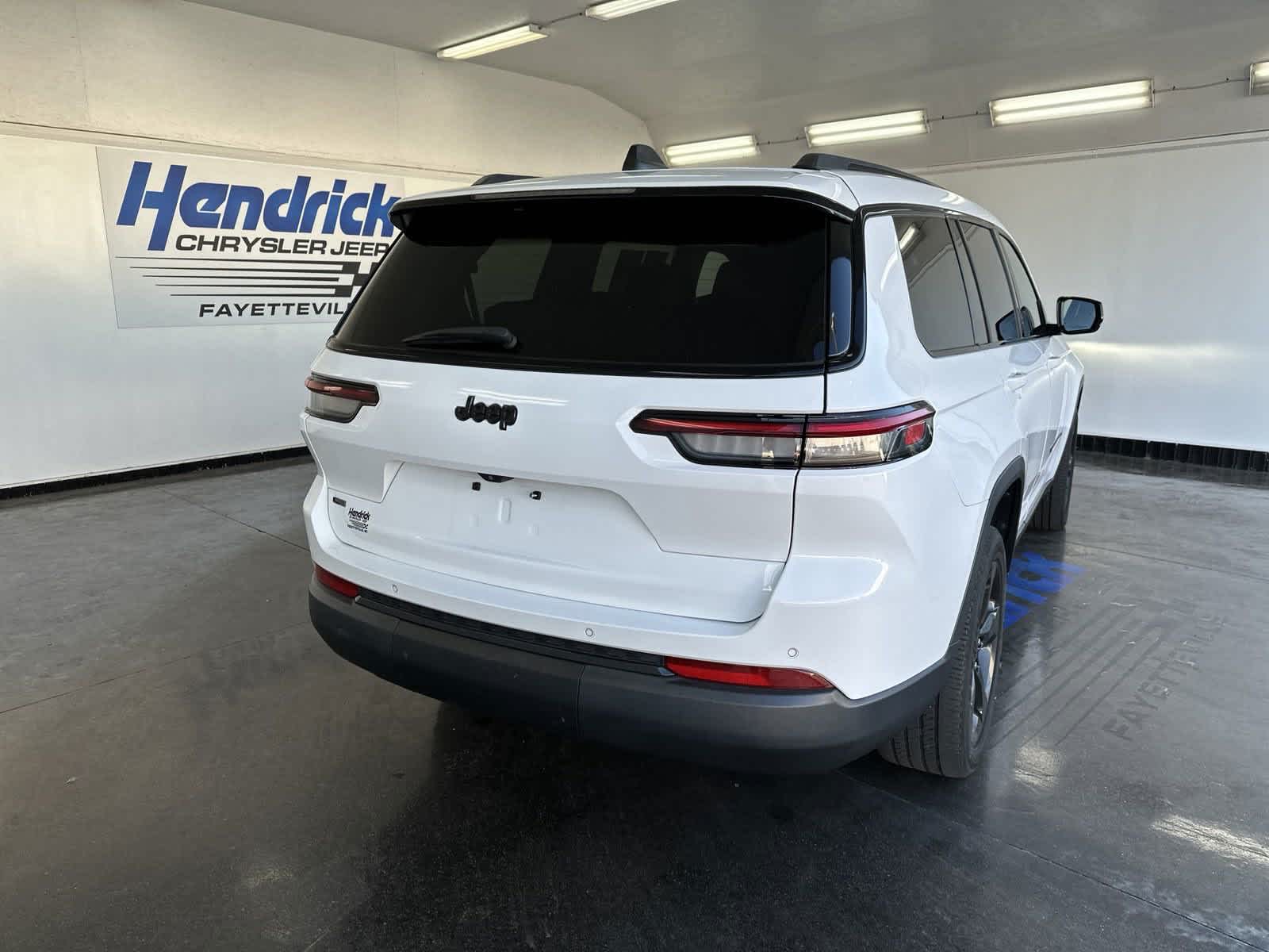 2021 Jeep Grand Cherokee L Altitude 8