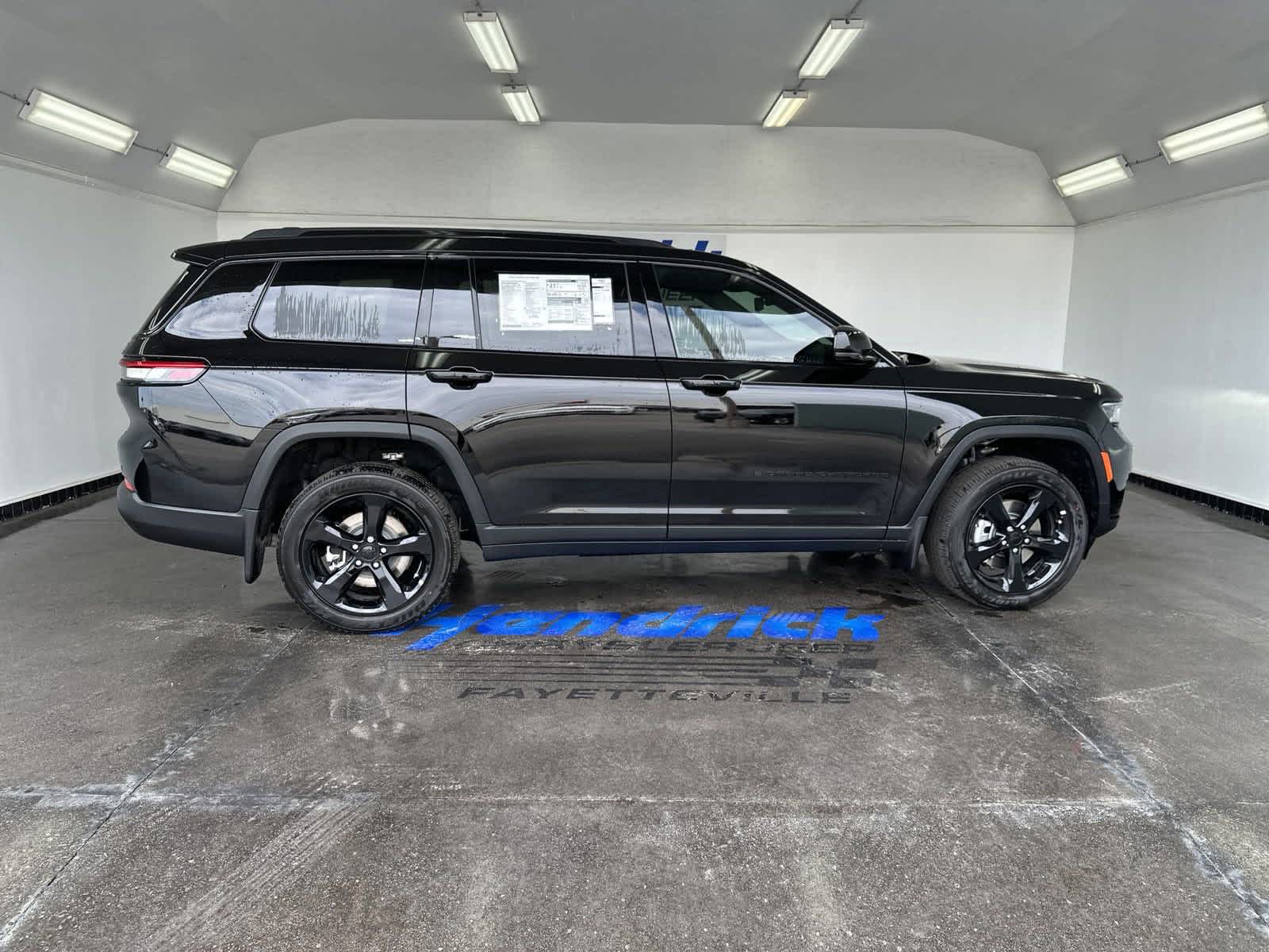 2024 Jeep Grand Cherokee L Altitude X 9