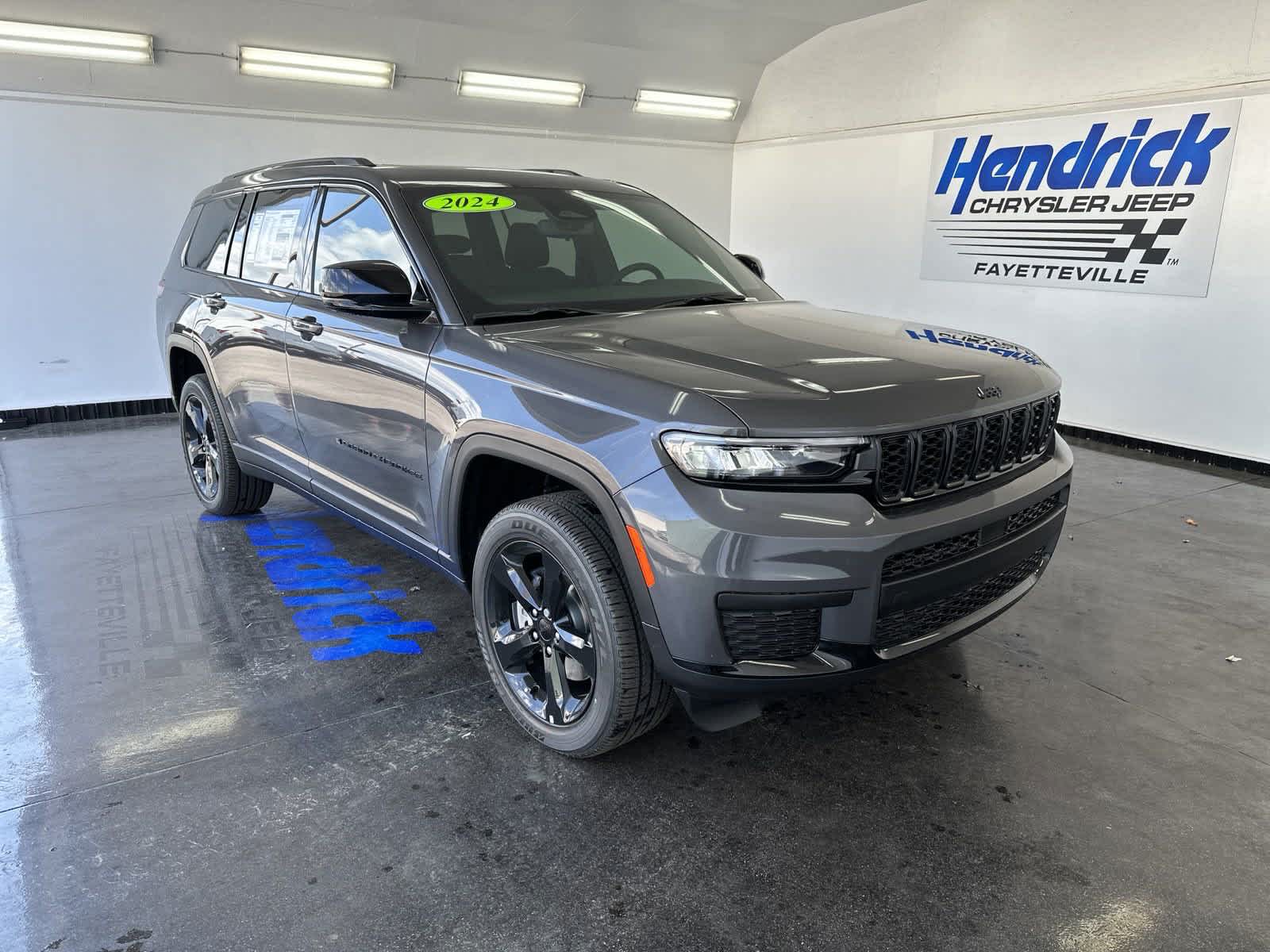 2024 Jeep Grand Cherokee L Laredo 2