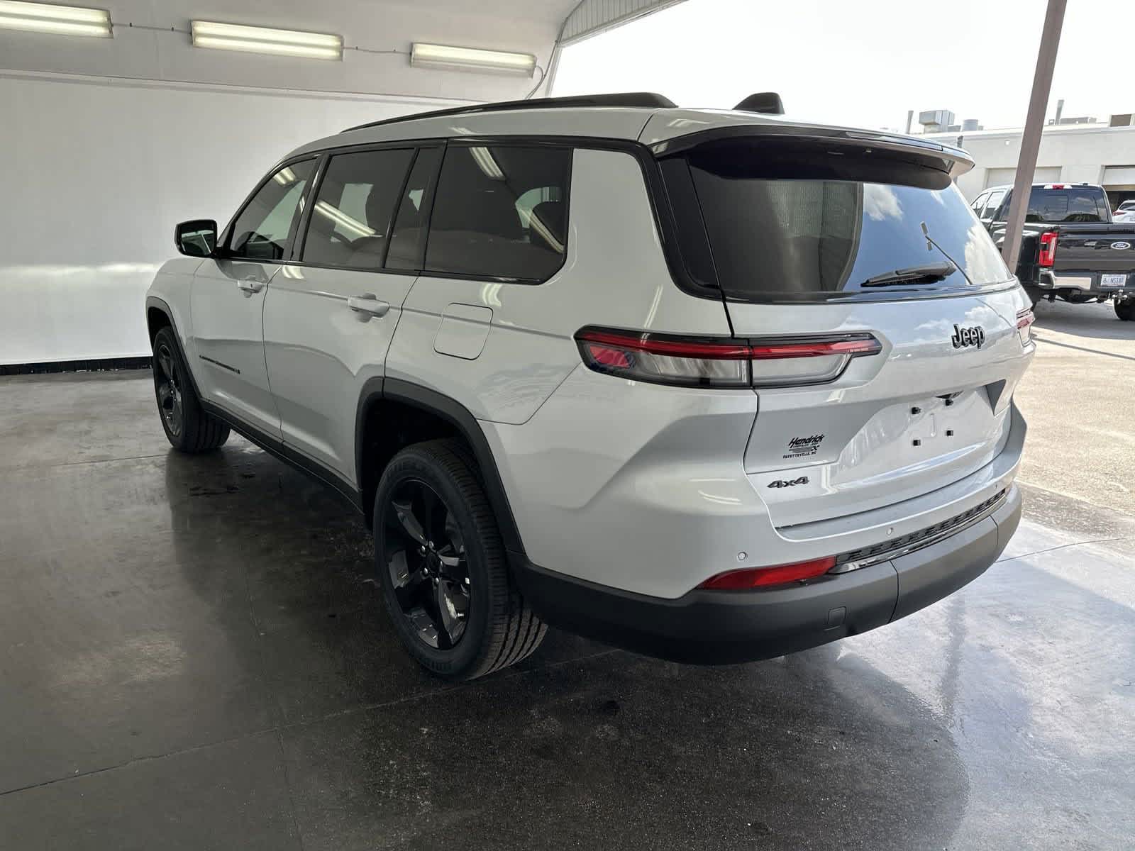 2024 Jeep Grand Cherokee L Laredo 6