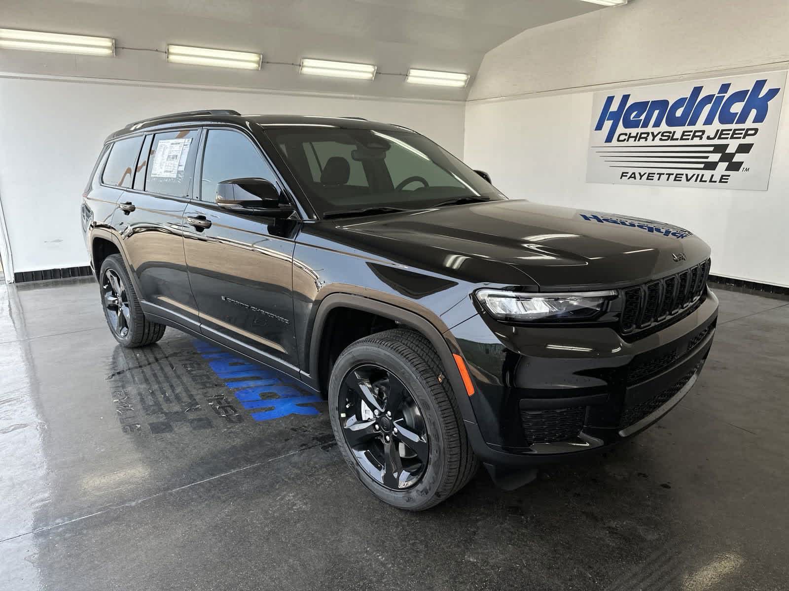 2024 Jeep Grand Cherokee L Laredo 2