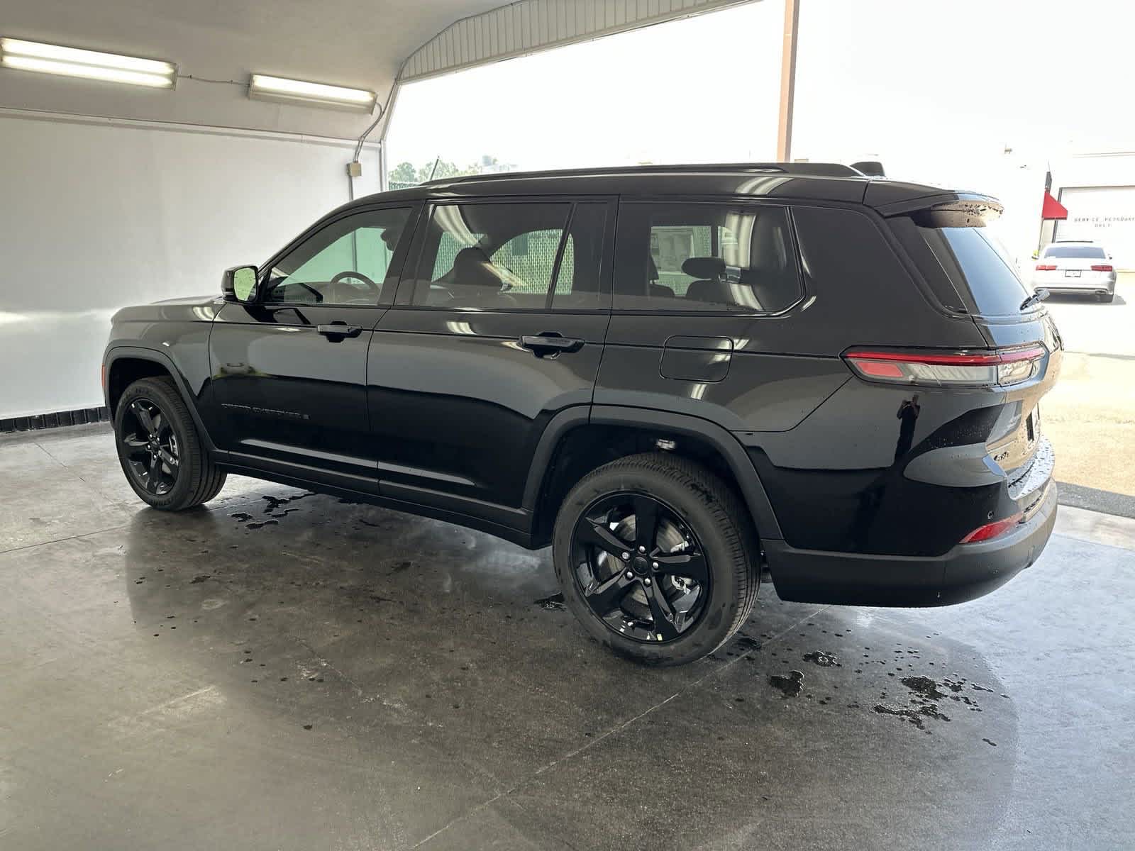 2024 Jeep Grand Cherokee L Laredo 5