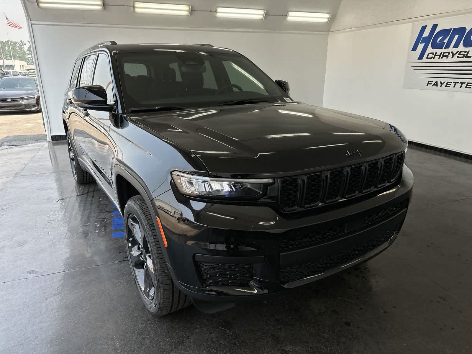 2024 Jeep Grand Cherokee L Laredo 3